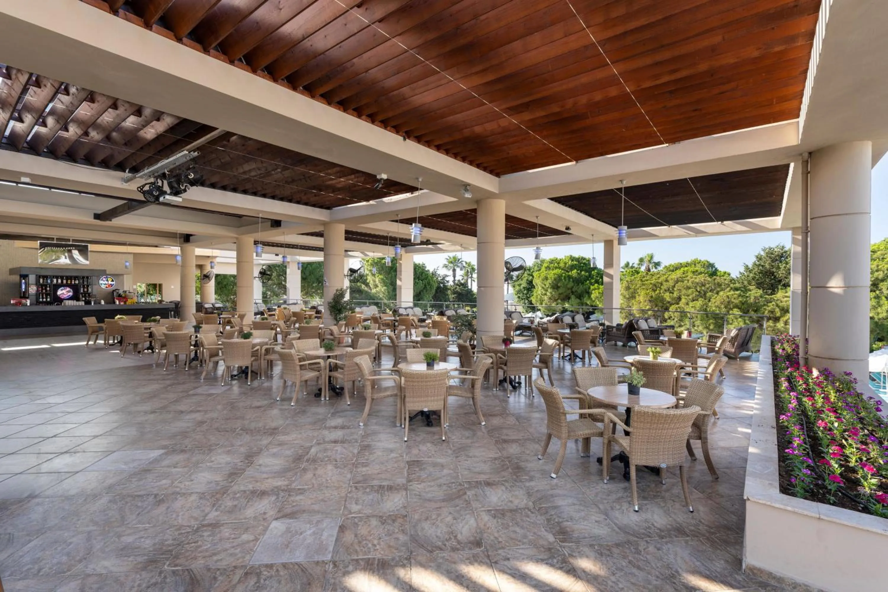 Patio in Limak Atlantis Deluxe Hotel Belek