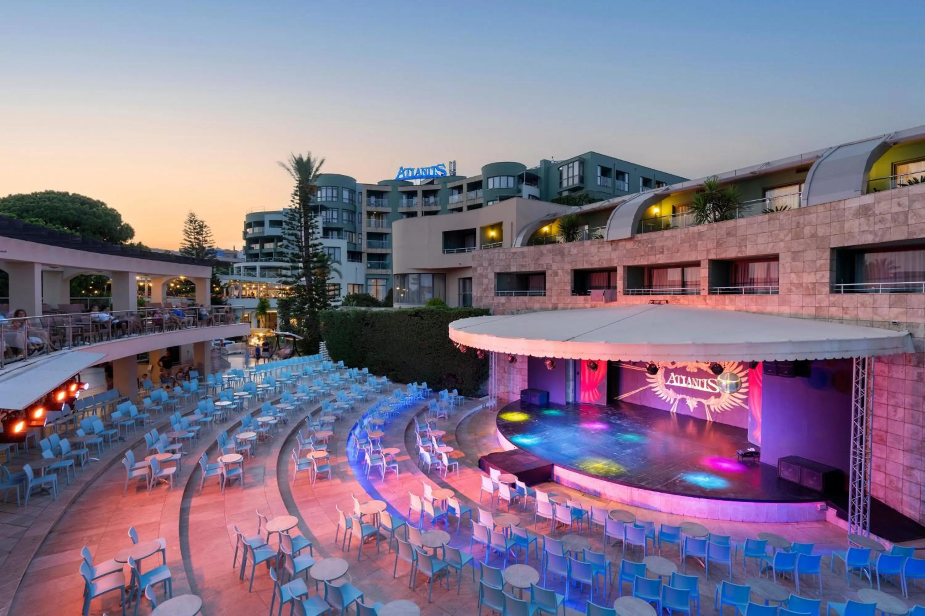 Evening entertainment in Limak Atlantis Deluxe Hotel Belek
