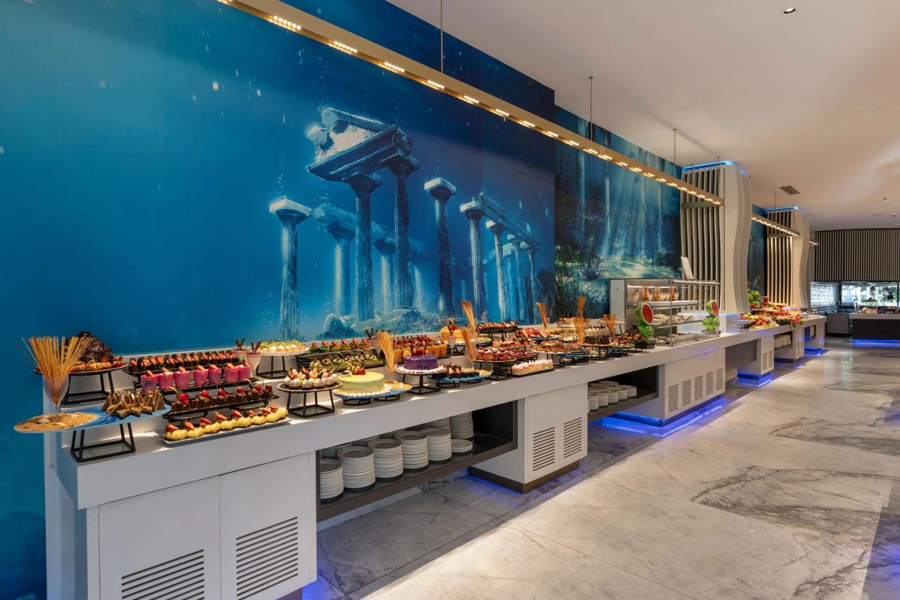 Food and drinks in Limak Atlantis Deluxe Hotel Belek