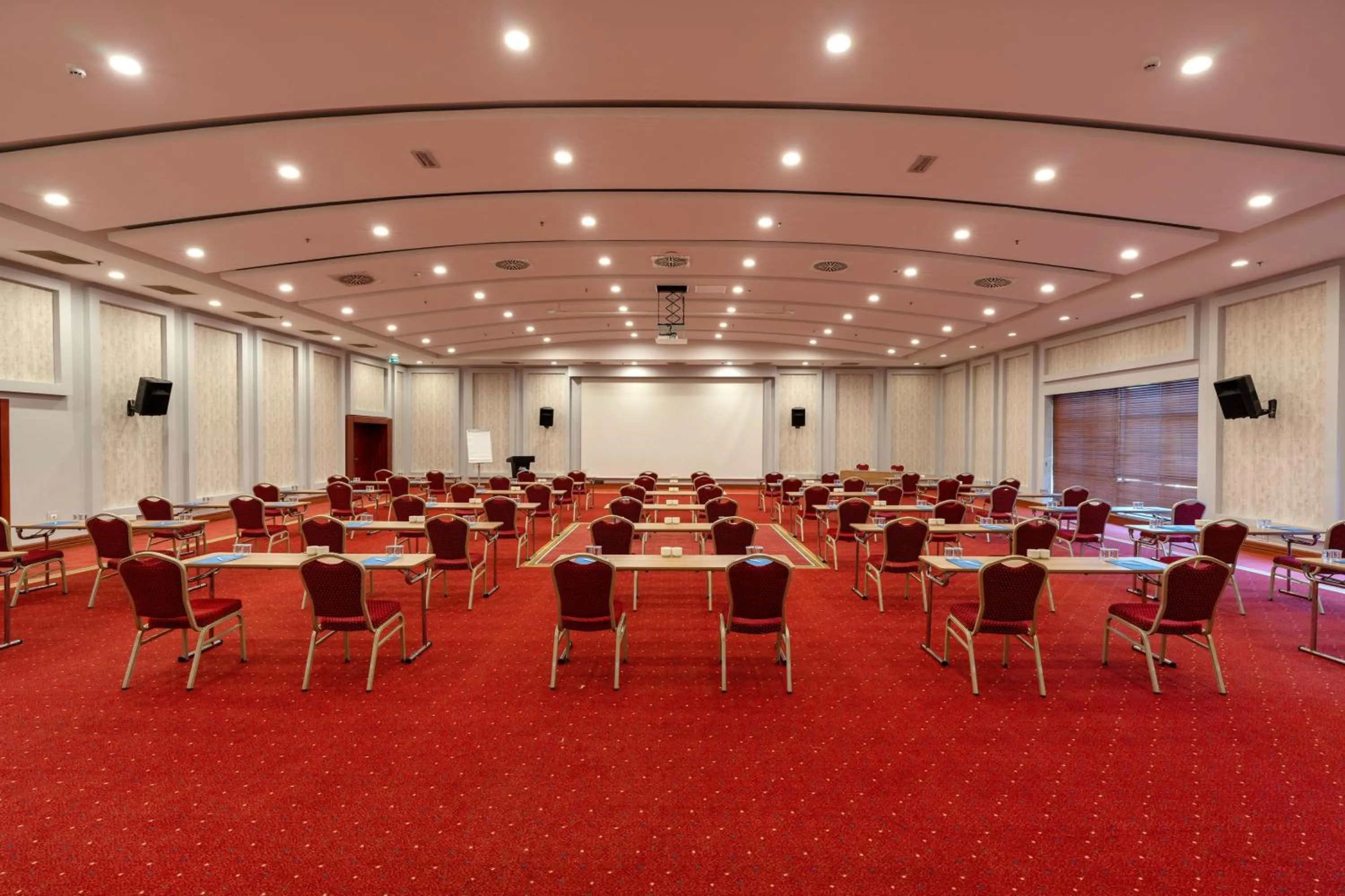 Meeting/conference room in Limak Atlantis Deluxe Hotel Belek