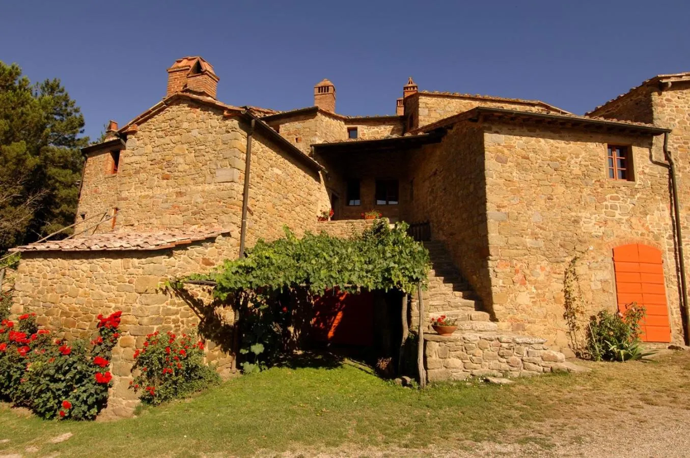 Property building in Castello Di Gargonza