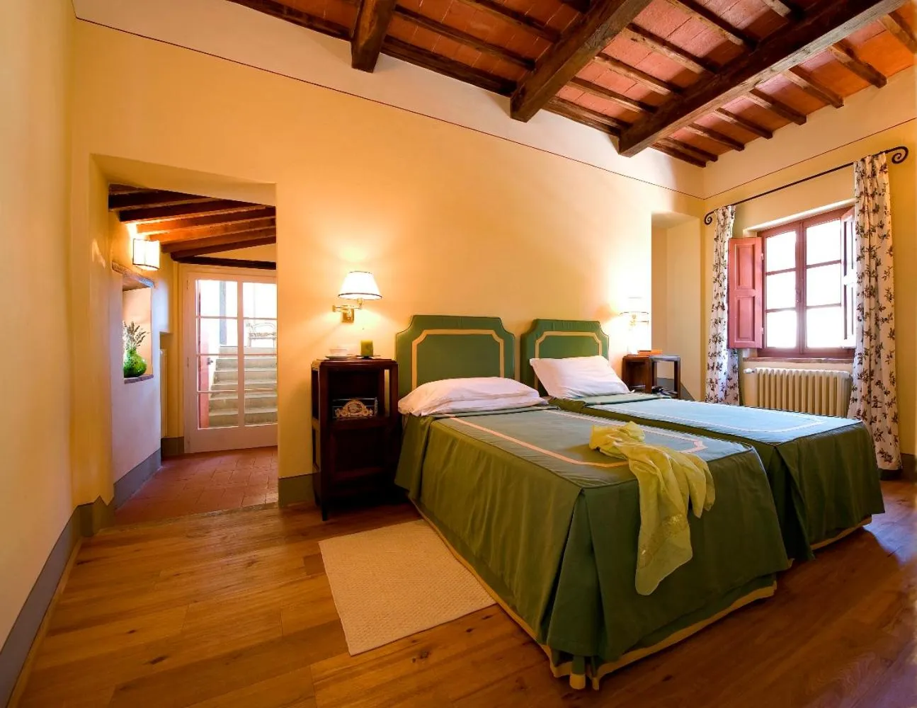 Property building, Bed in Castello Di Gargonza