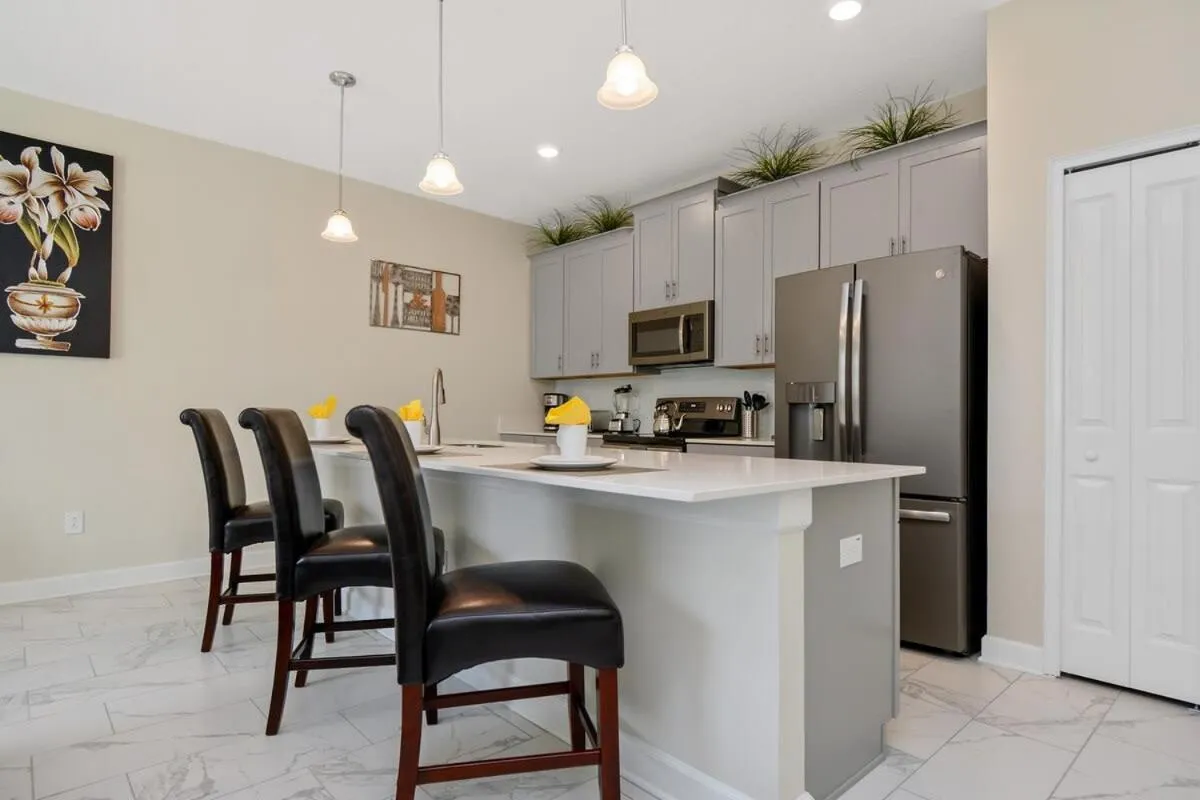 Four Bedrooms close to Disney w Pool 4898