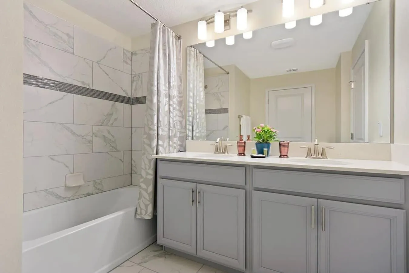 Four Bedrooms close to Disney w Pool 4898