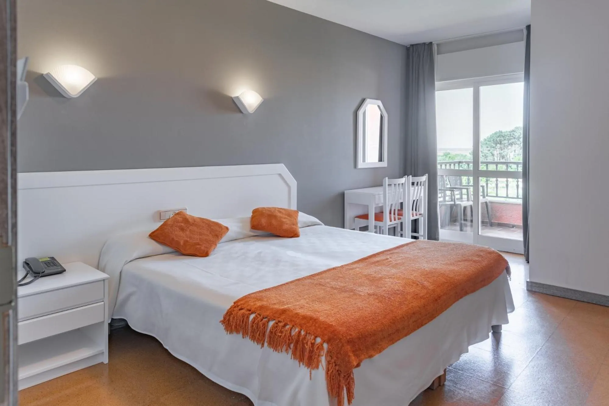 Bed in Hotel Los Naranjos