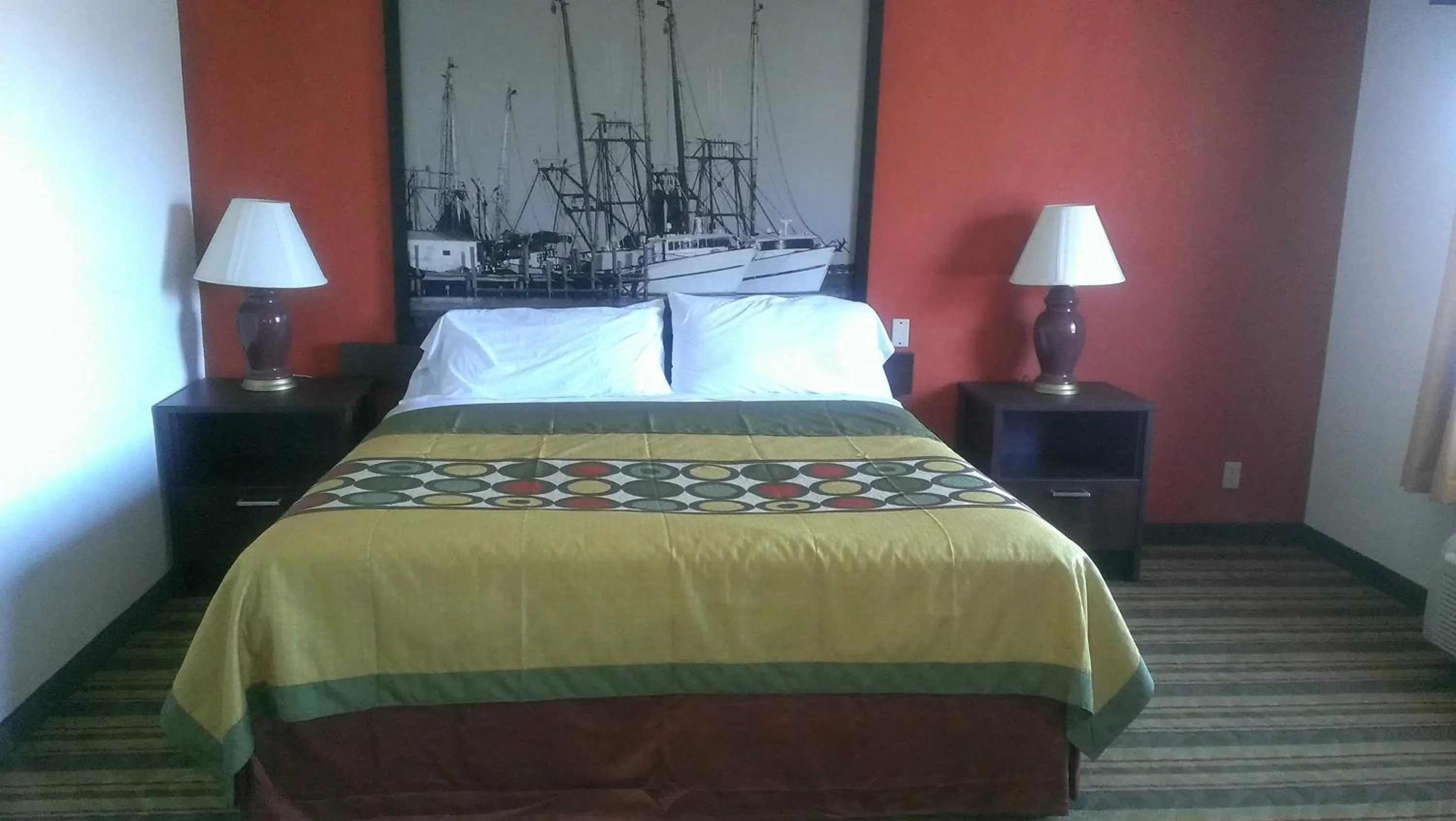 Bed in Super 8 by Wyndham West Haven