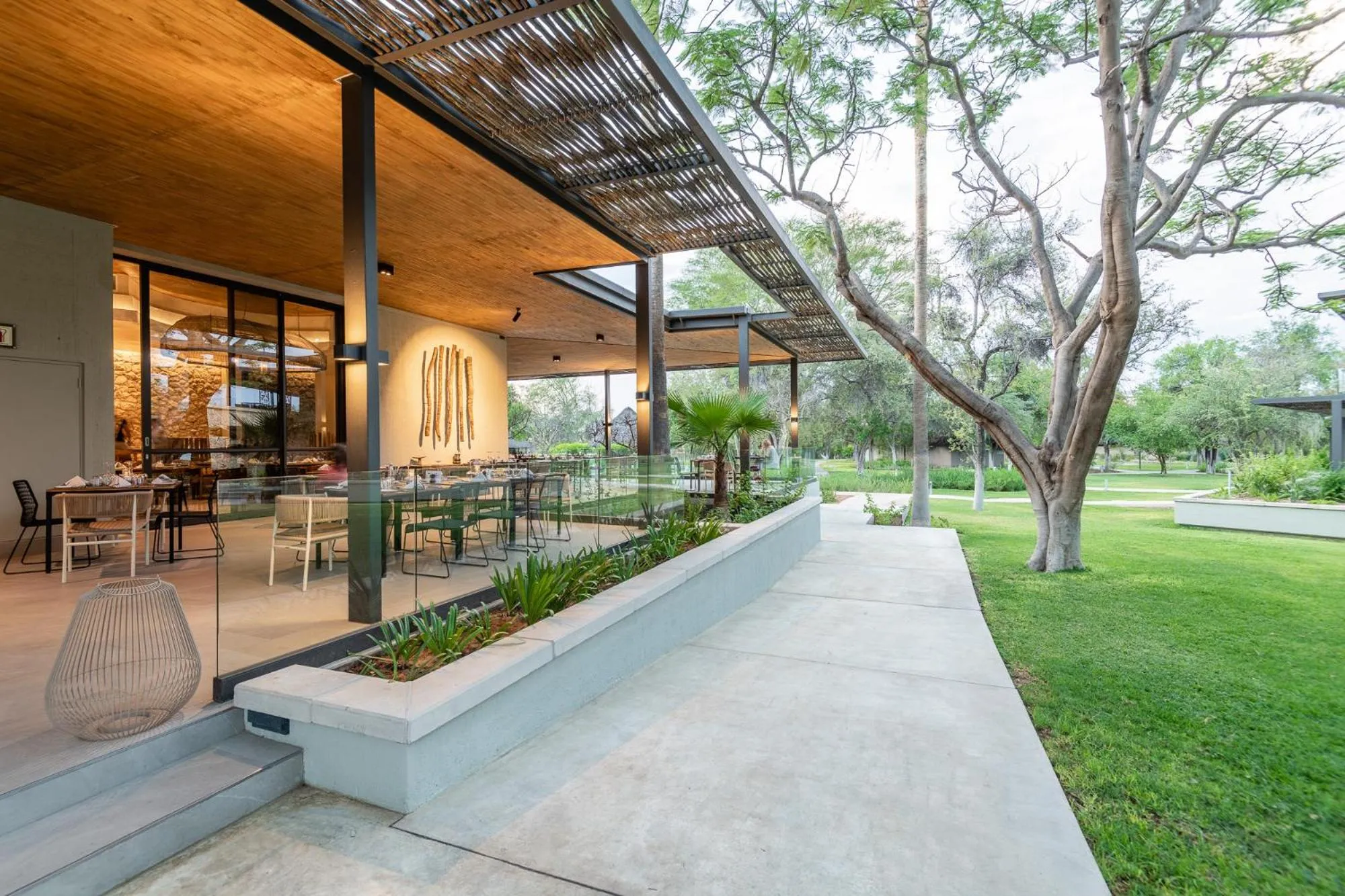 Restaurant/places to eat in Mokuti Etosha