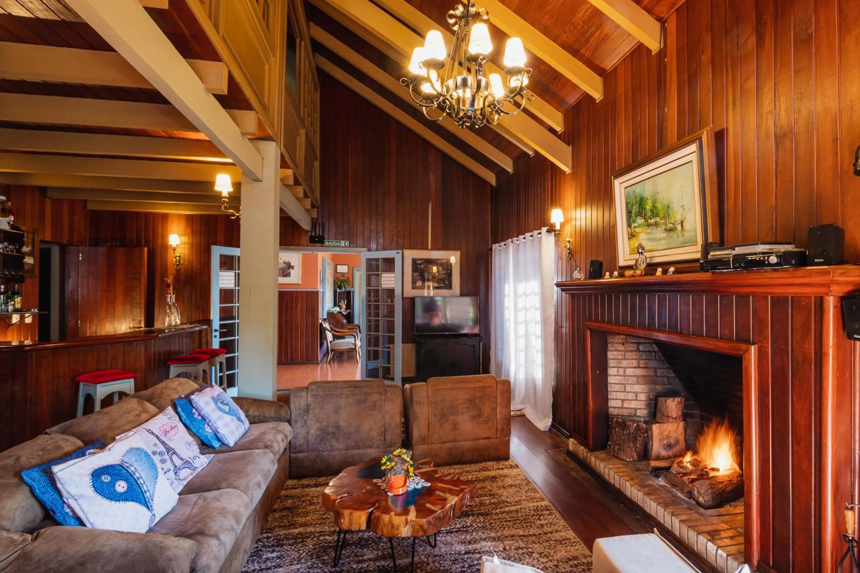 TV and multimedia in Pousada Casa Rosa