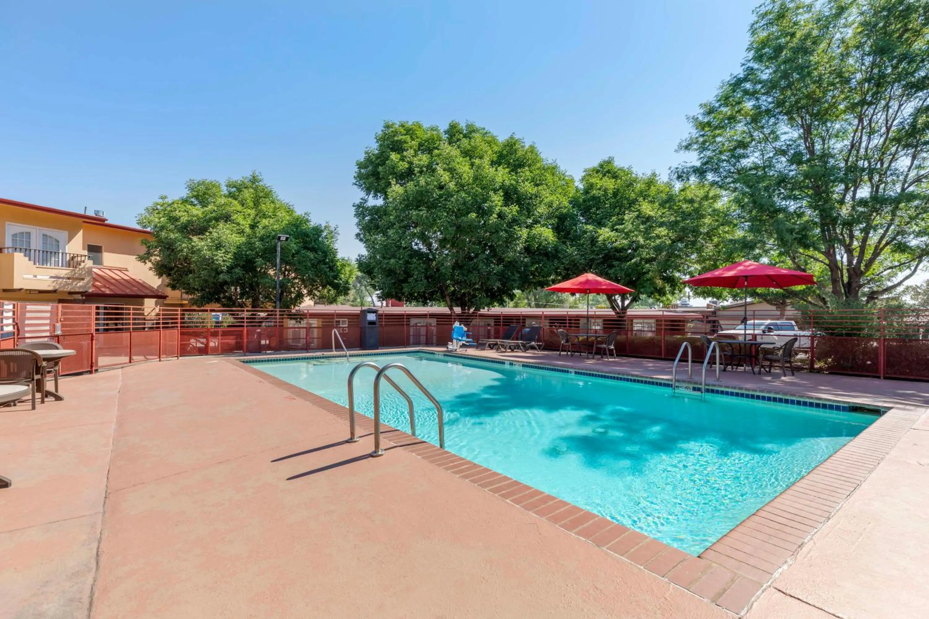 Pool view in Best Western Kiva Inn