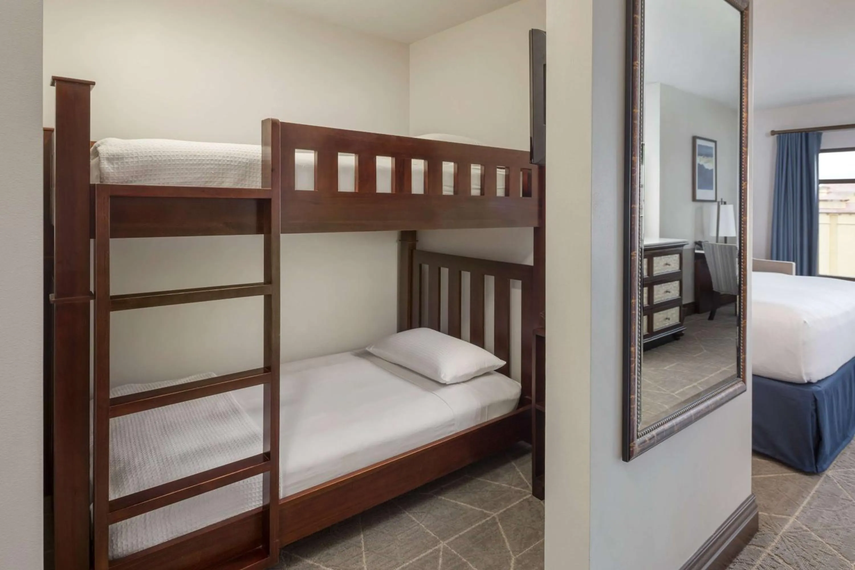 Photo of the whole room, Bed in Wyndham Grand Orlando Resort Bonnet Creek