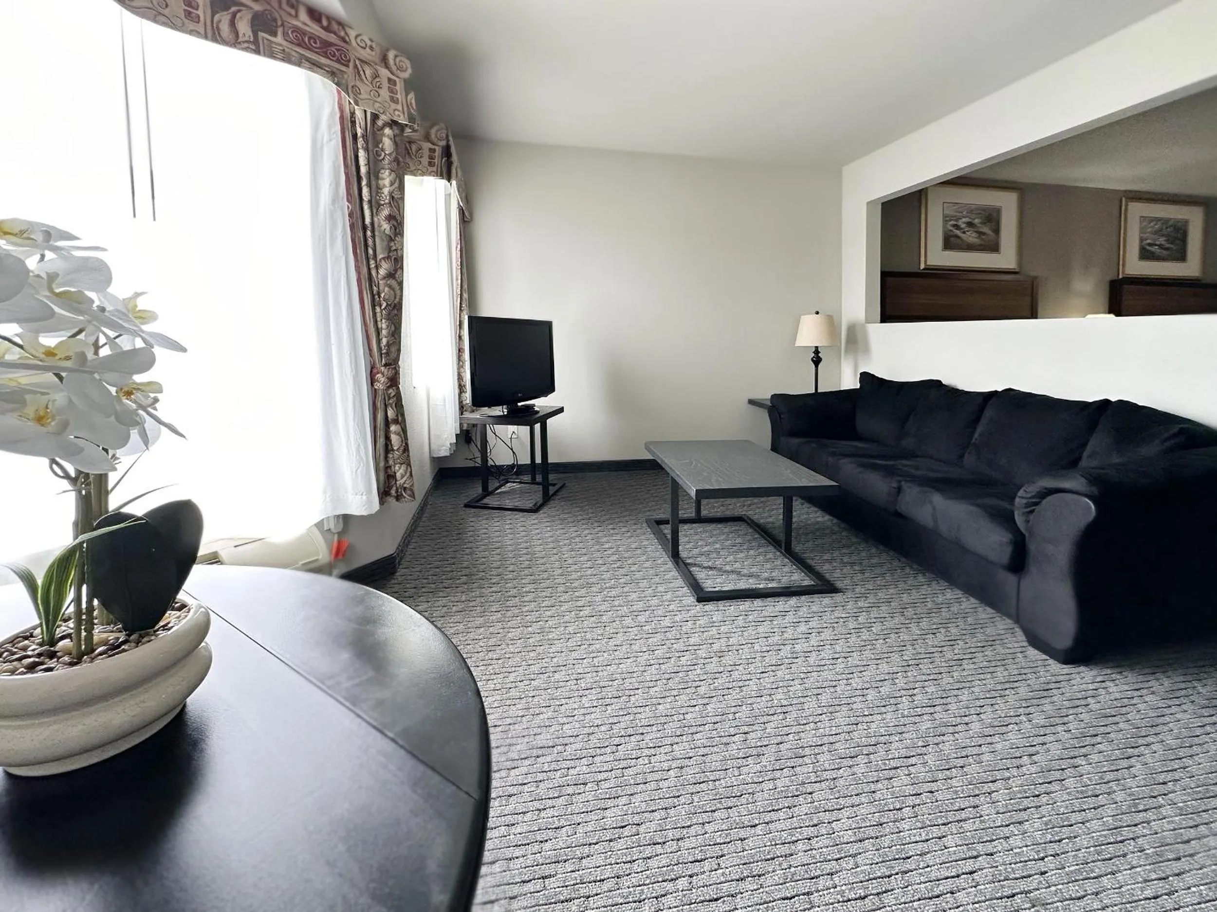 BayVue Hotel, Resort & Suites