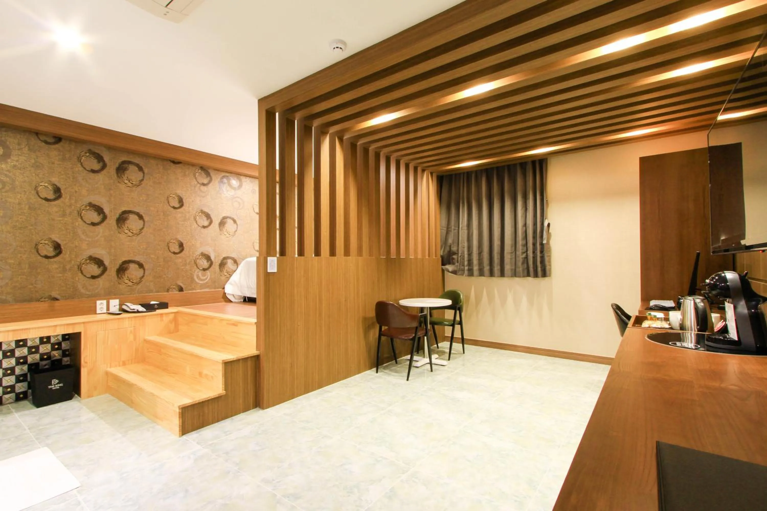 hair dresser in The King Hotel