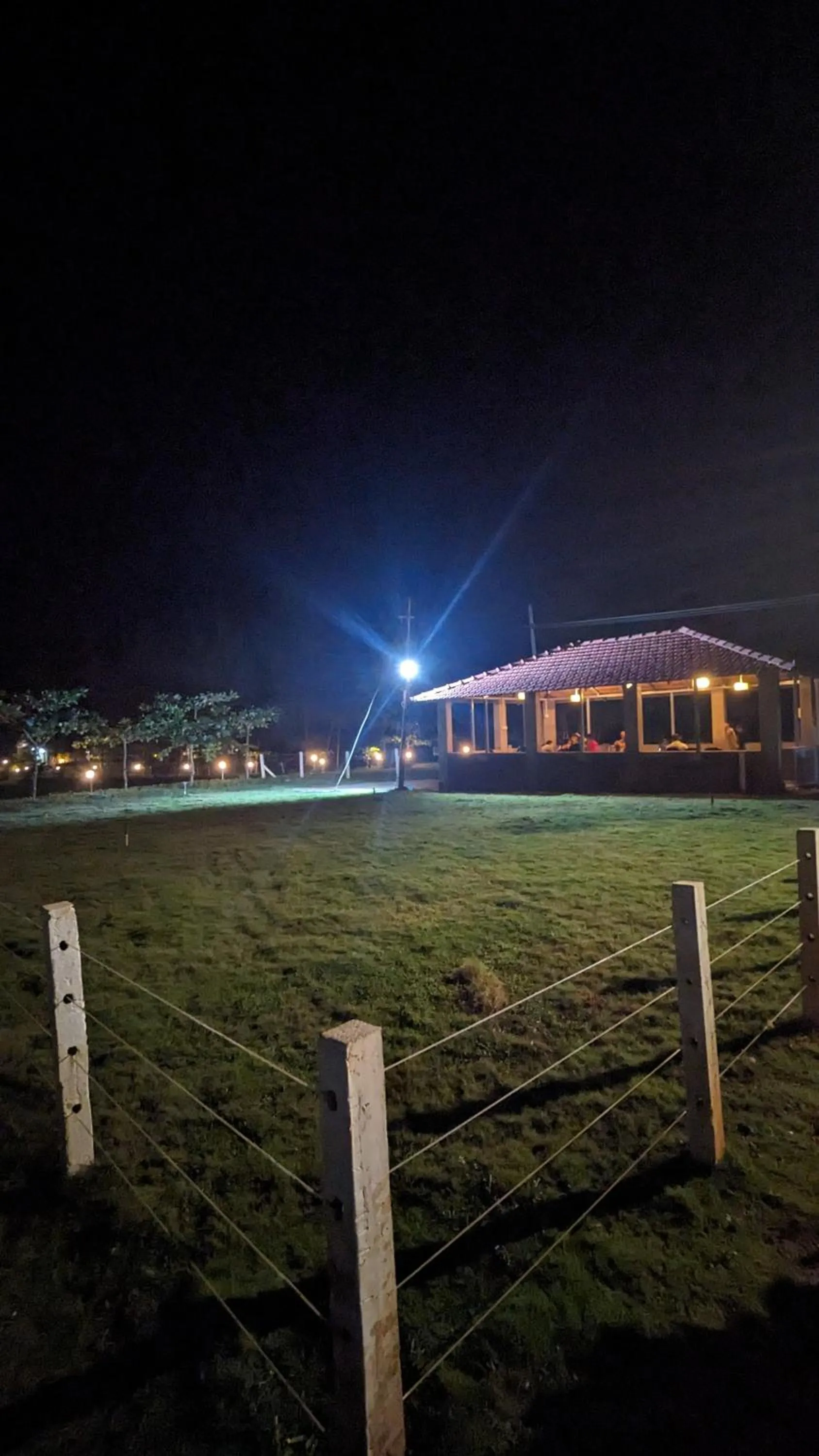 5 Mile Beach Resort