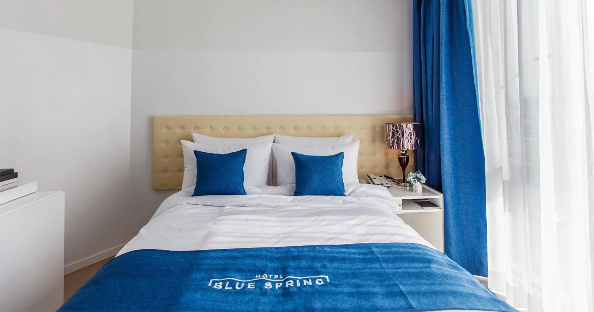 Bed in Blue Spring Hotel
