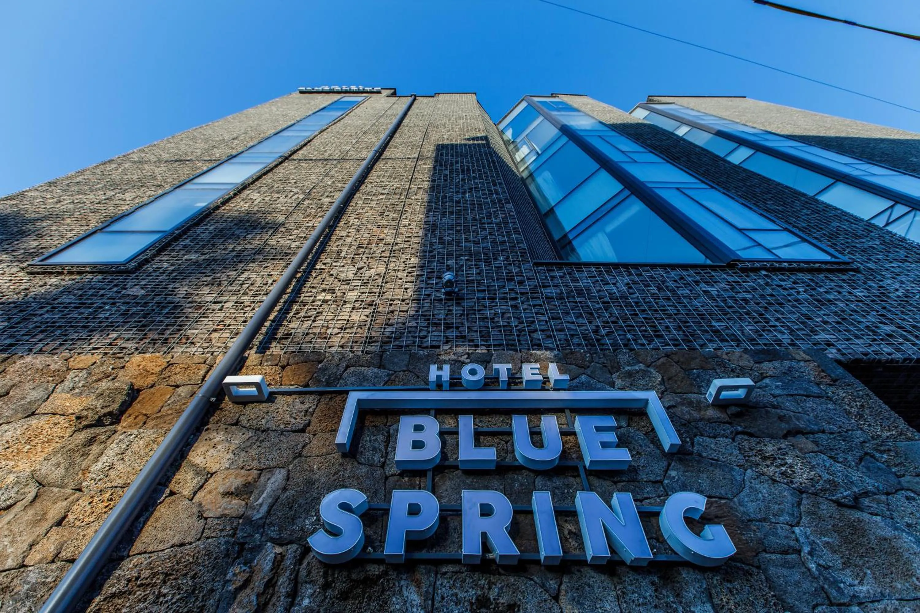 Property building in Blue Spring Hotel