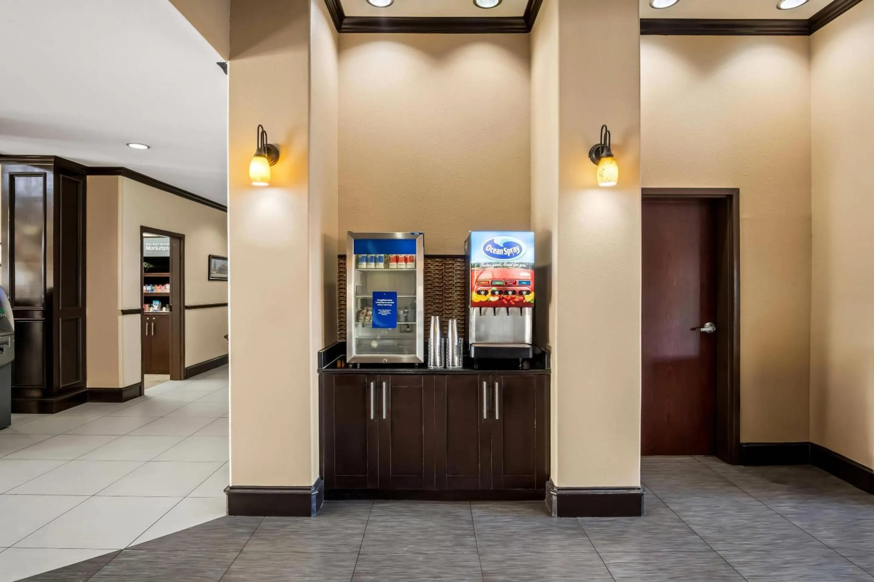 Breakfast in Comfort Suites Waxahachie - Dallas