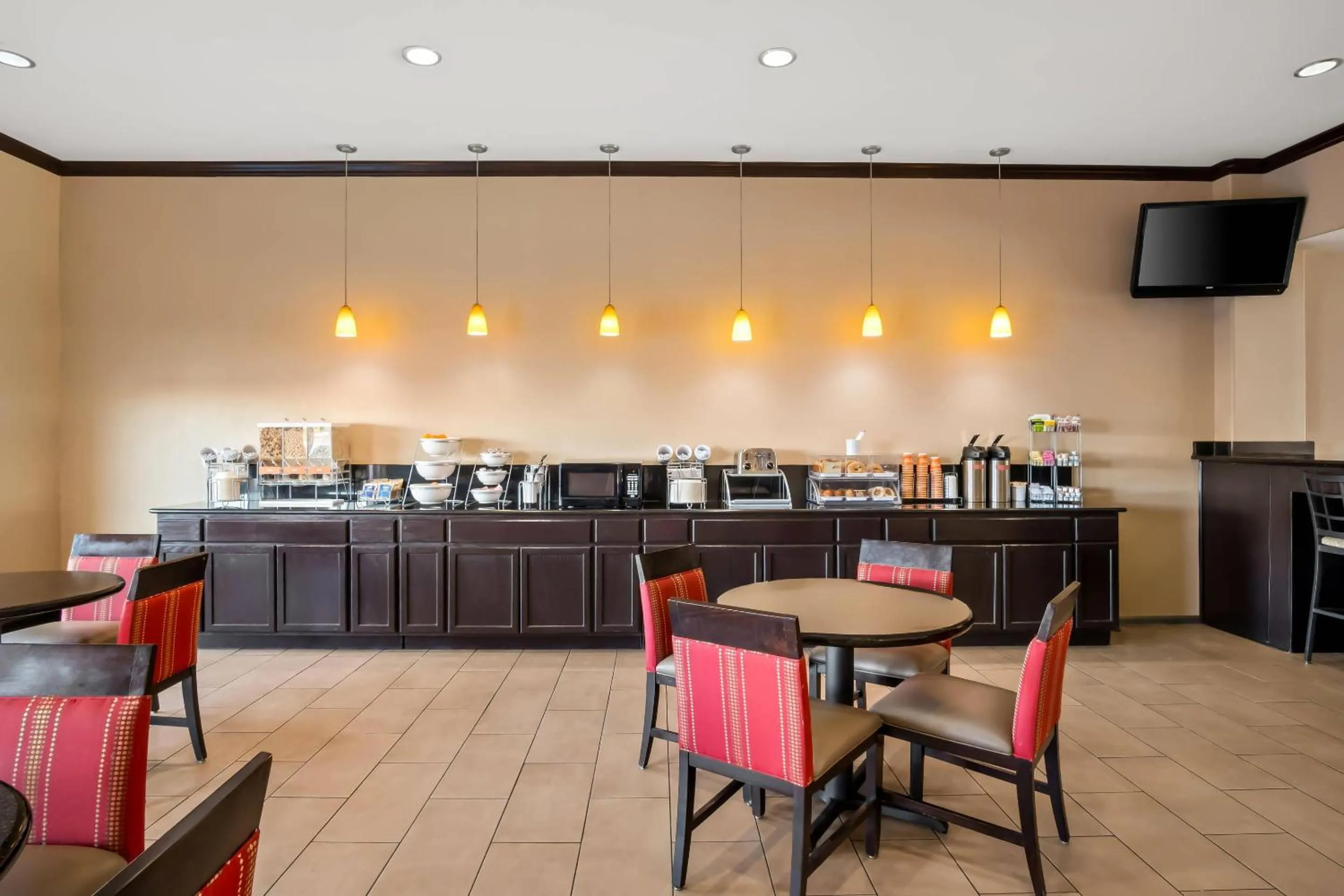 Breakfast in Comfort Suites Waxahachie - Dallas