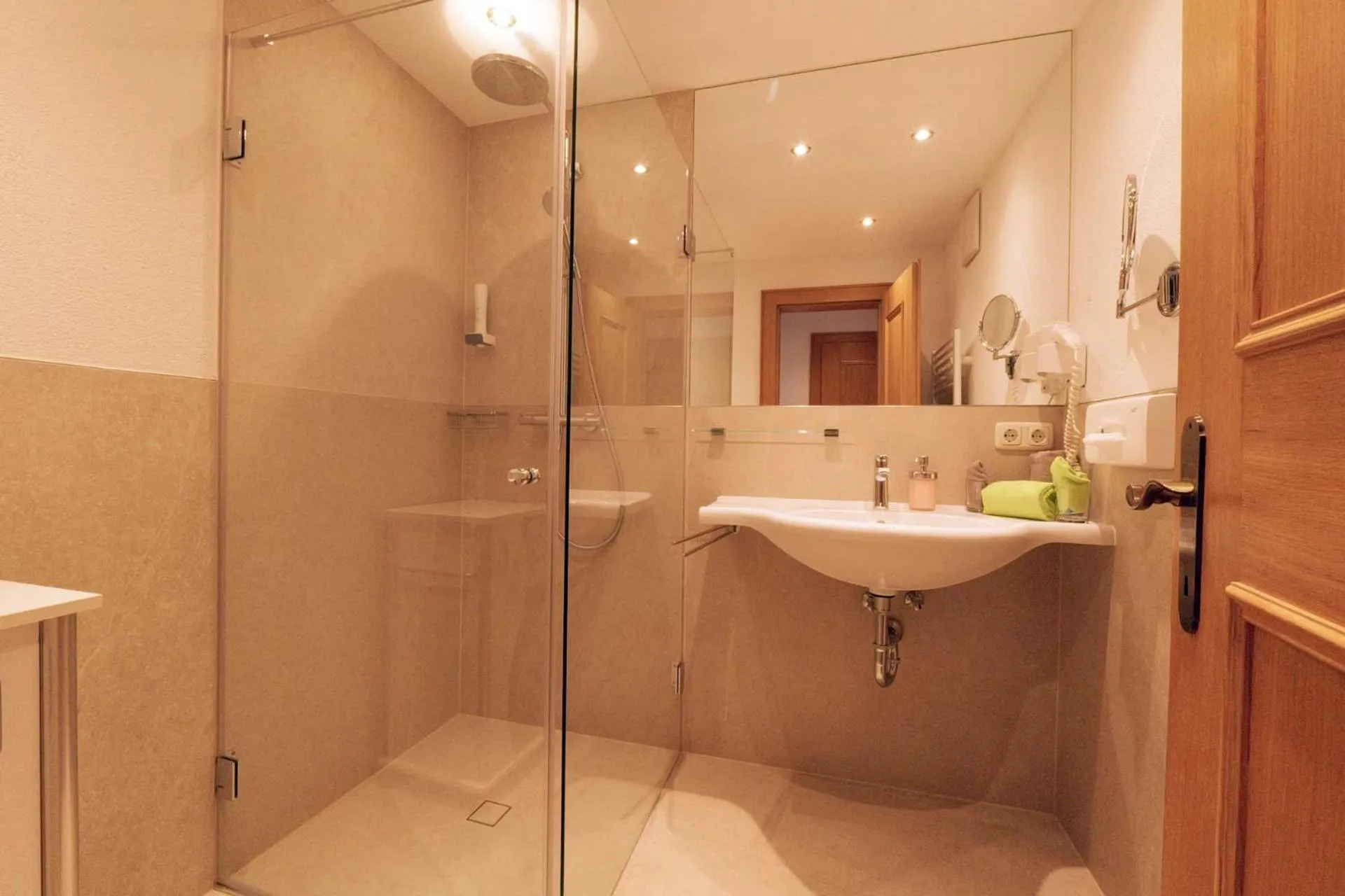 Bathroom in Hotel Haberl - Attersee