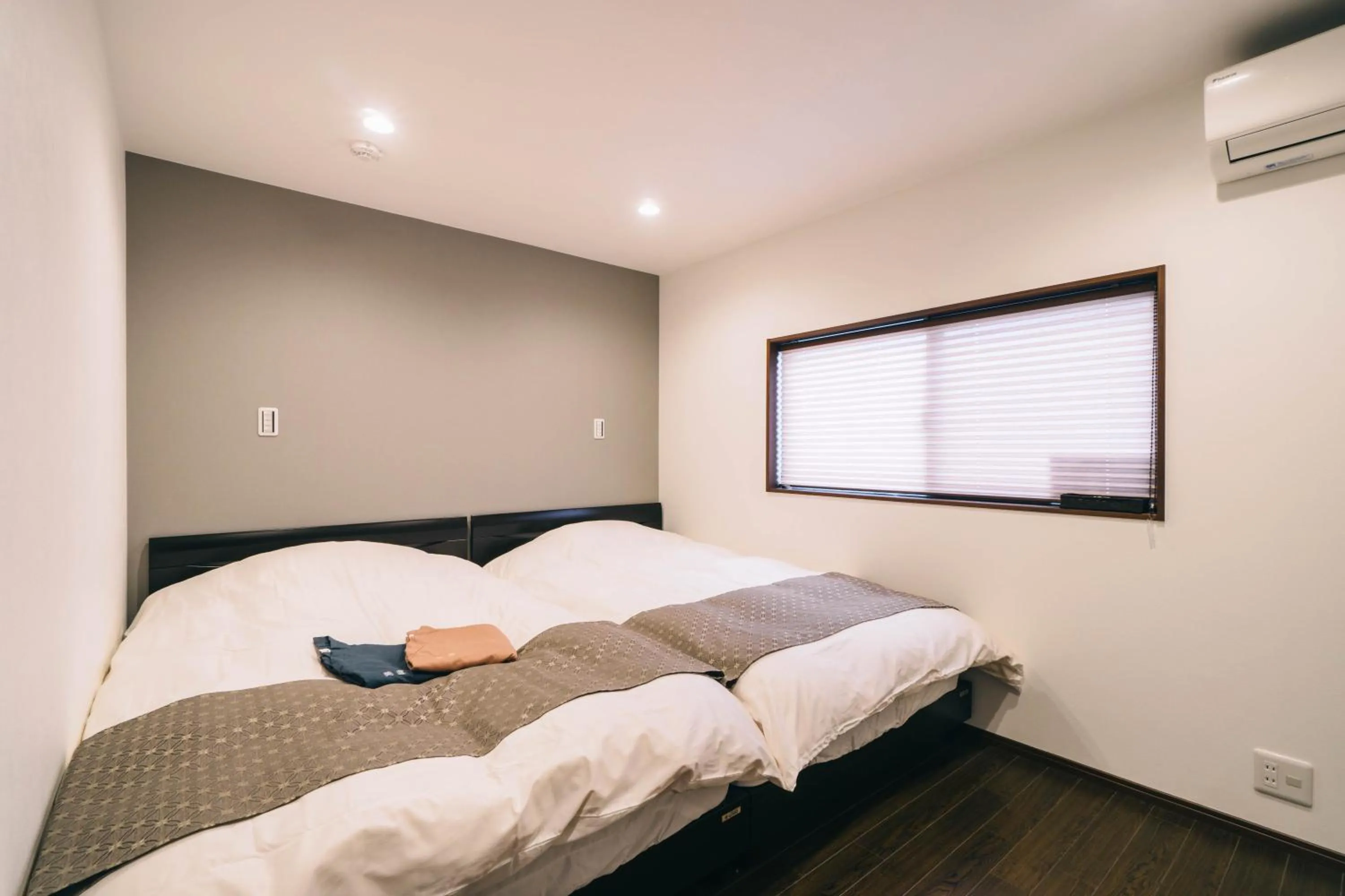 Bedroom, Bed in Miro Kujo Kawaramachi Tei