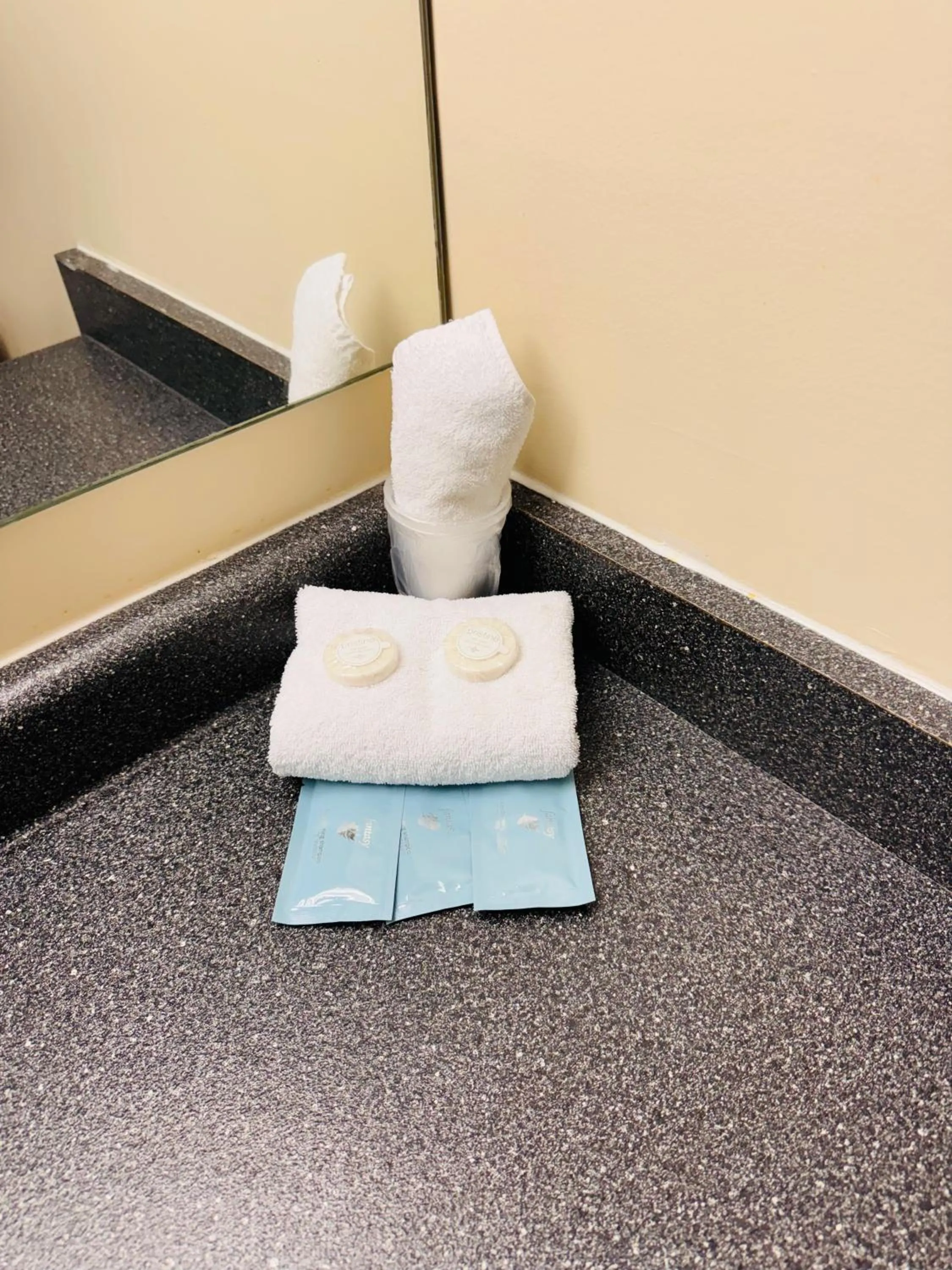 Bathroom in Island Travel Inn