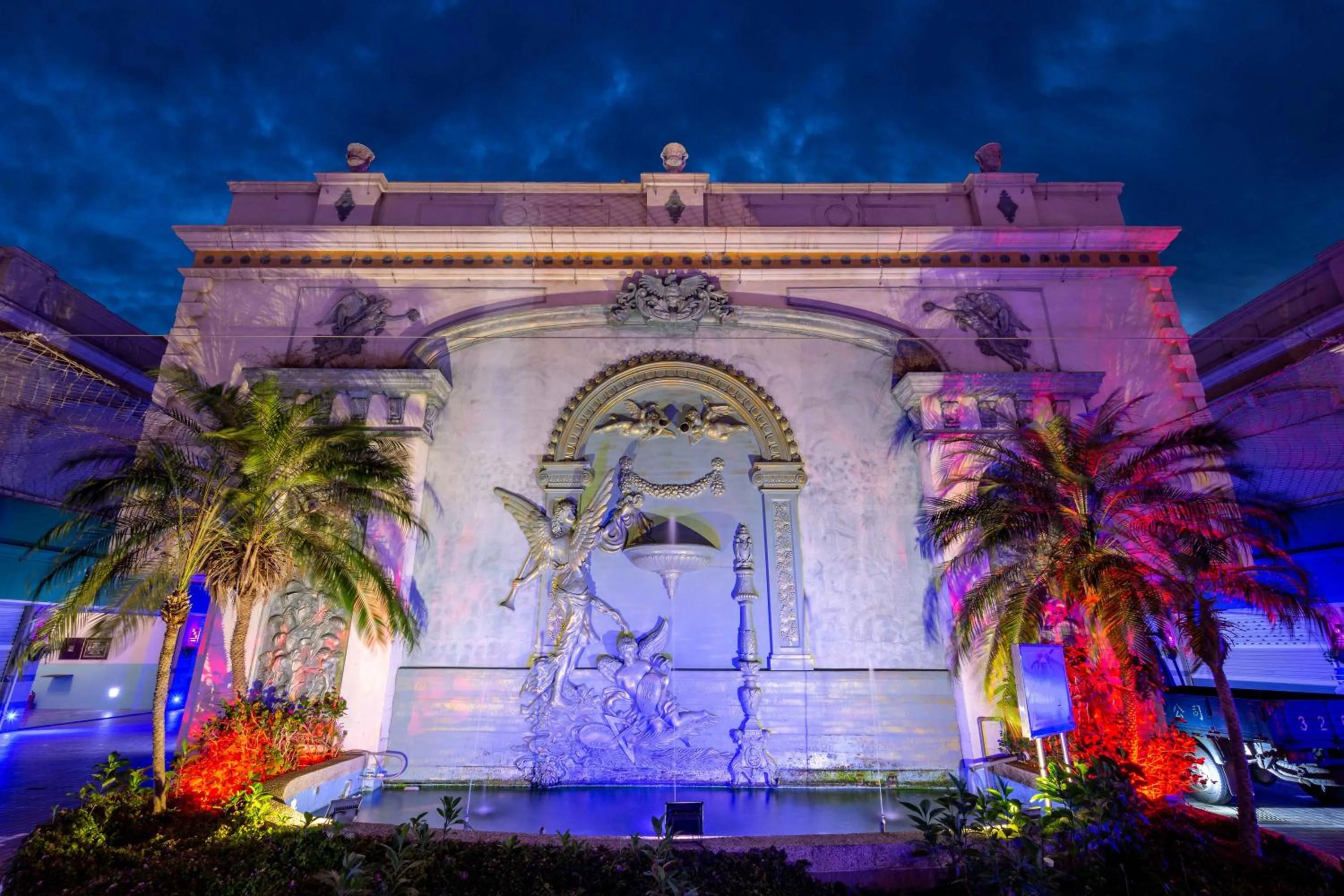 Property building in 國妃鷹堡時尚健康館King & Princess Motel