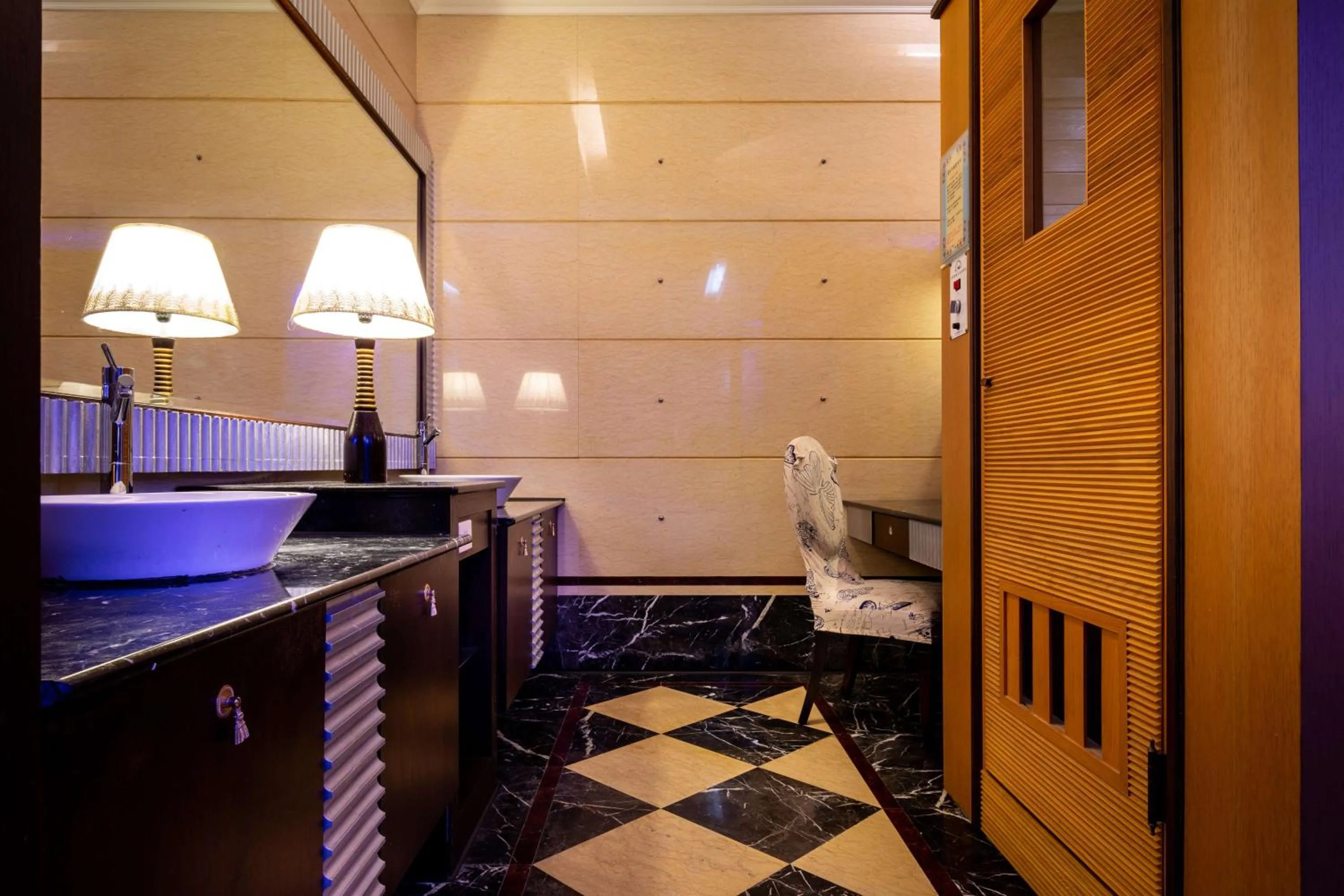 Bathroom in 國妃鷹堡時尚健康館King & Princess Motel