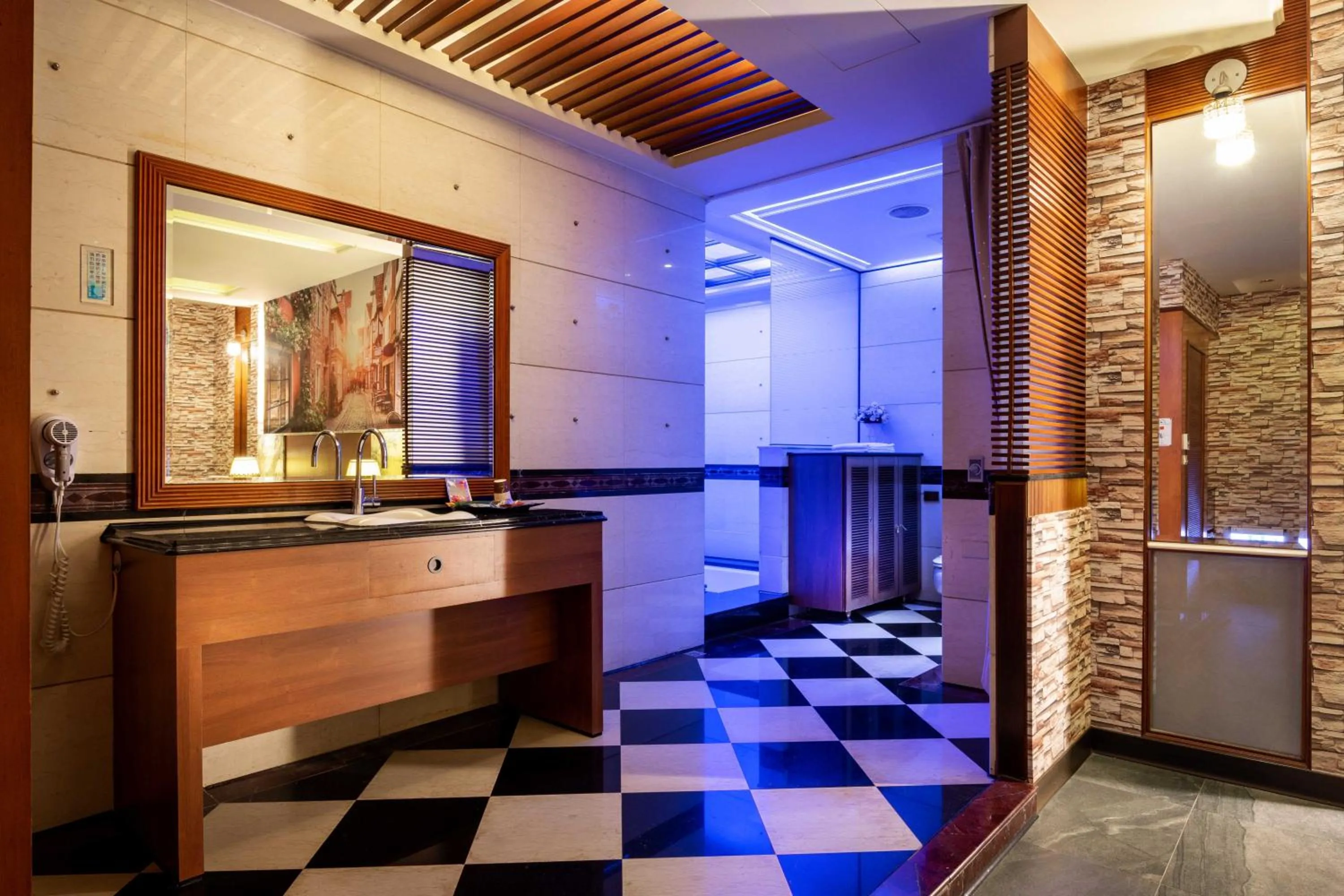 Bathroom in 國妃鷹堡時尚健康館King & Princess Motel