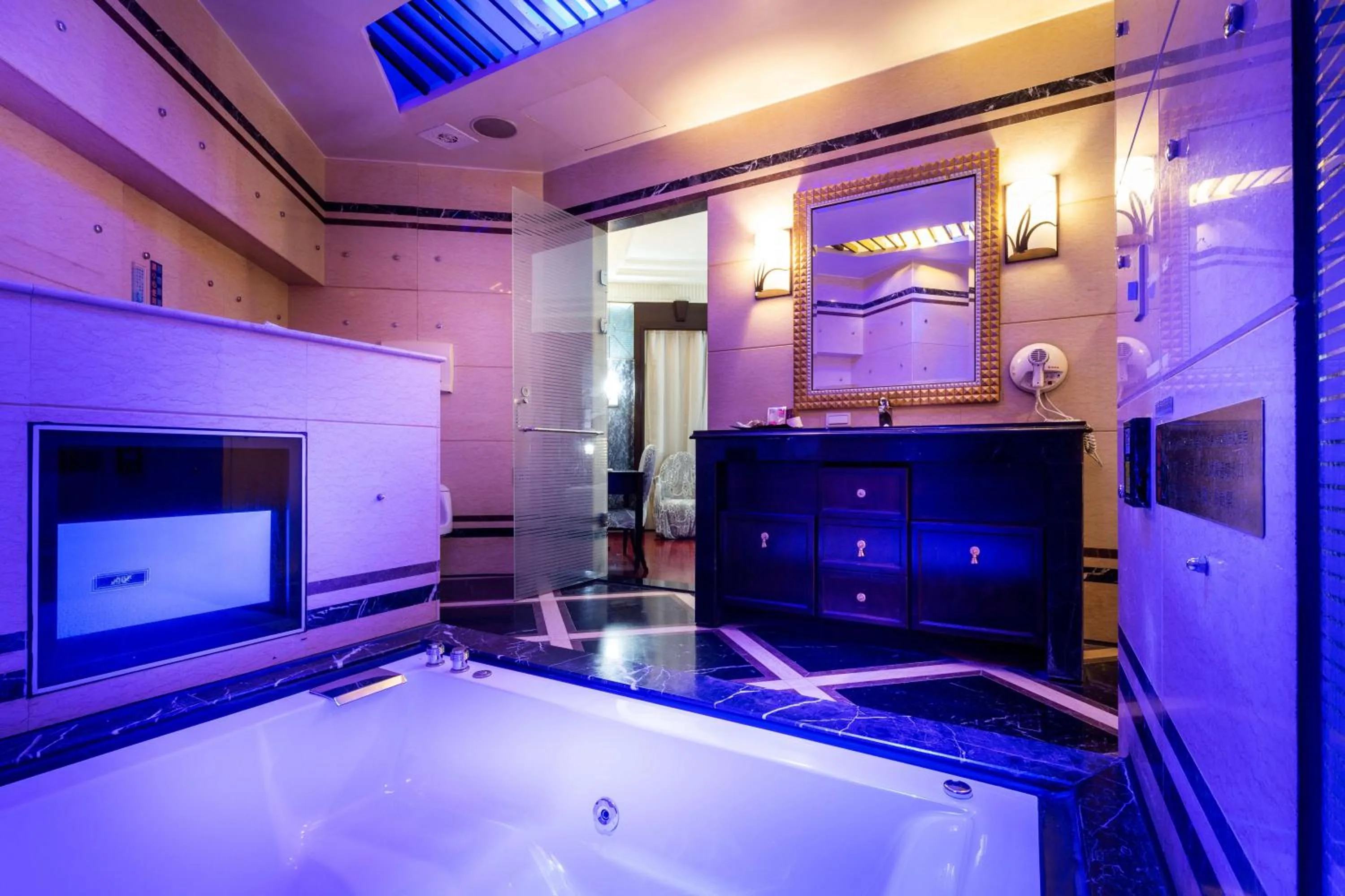 Bathroom in 國妃鷹堡時尚健康館King & Princess Motel