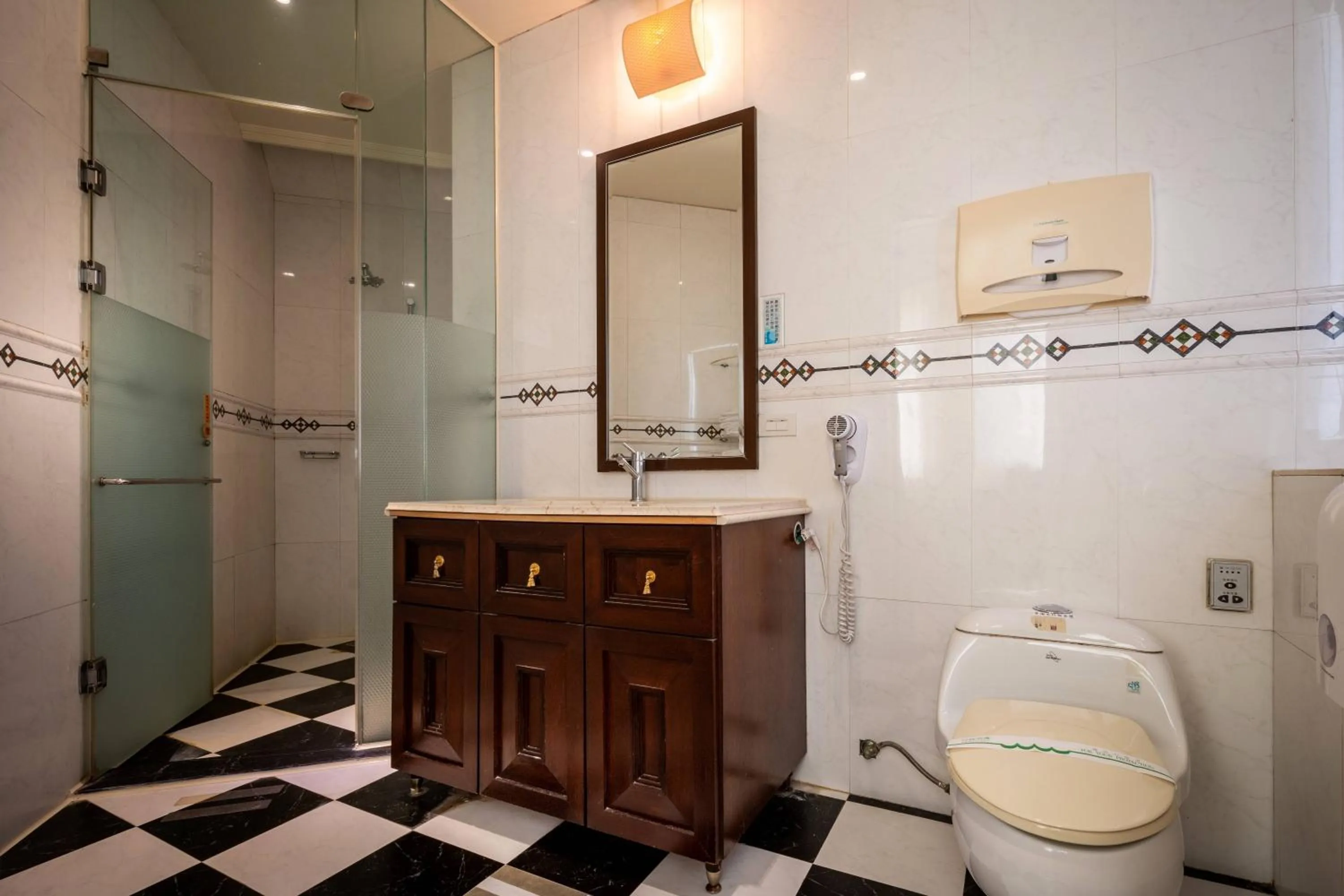 Bathroom in 國妃鷹堡時尚健康館King & Princess Motel