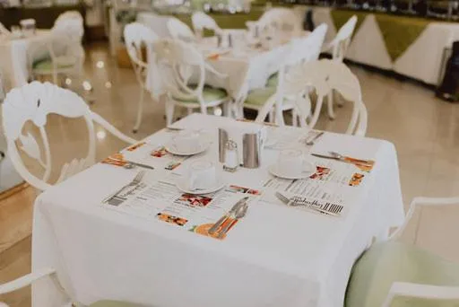 Restaurant/places to eat in Hotel Laffayette Ejecutivo