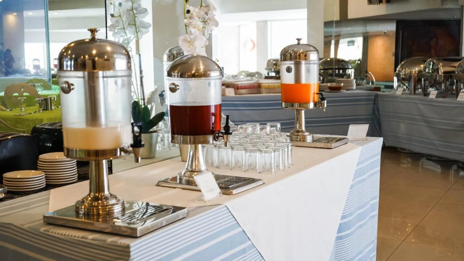 Restaurant/places to eat in Hotel Laffayette Ejecutivo