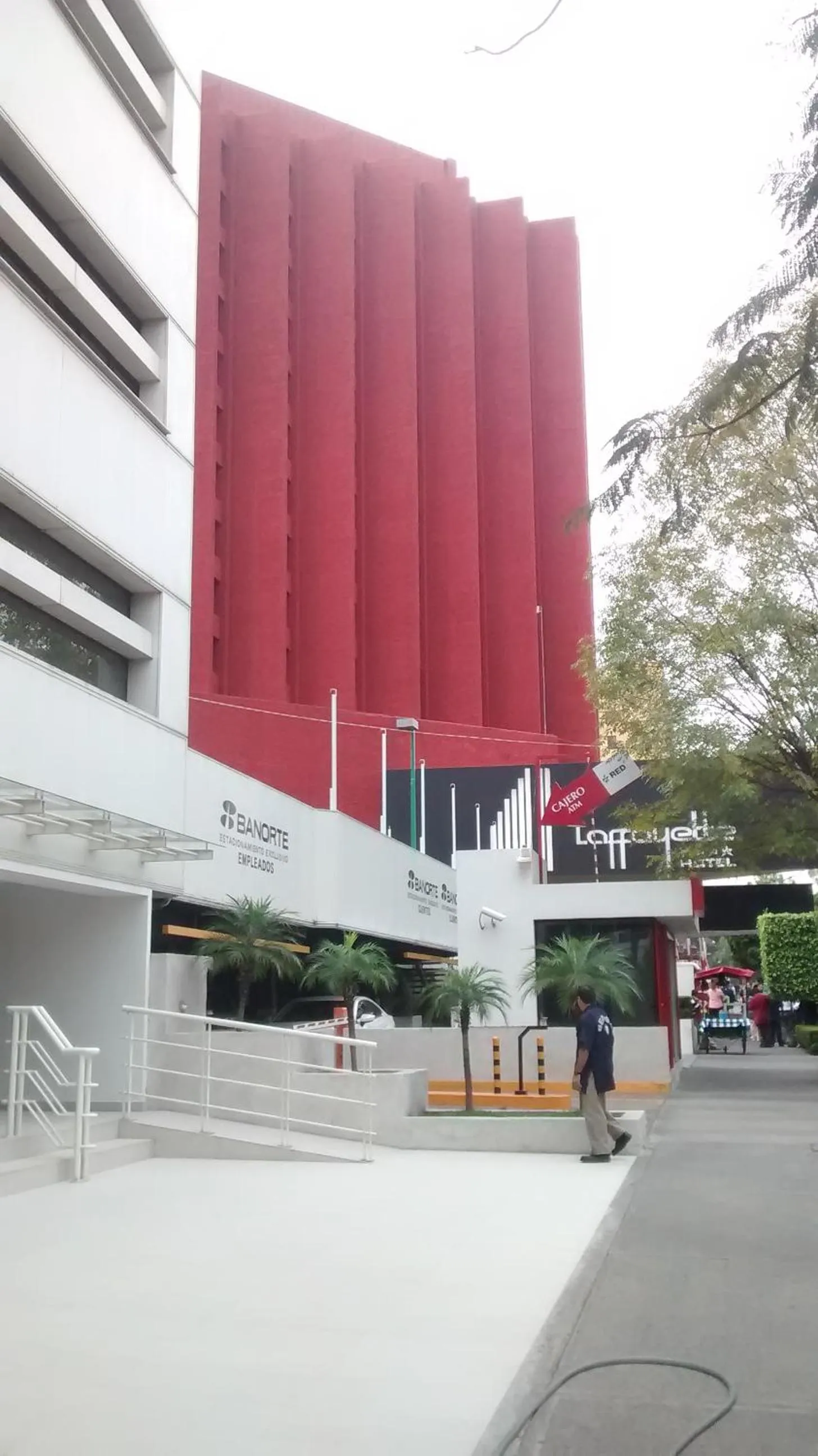 Property building in Hotel Laffayette Ejecutivo