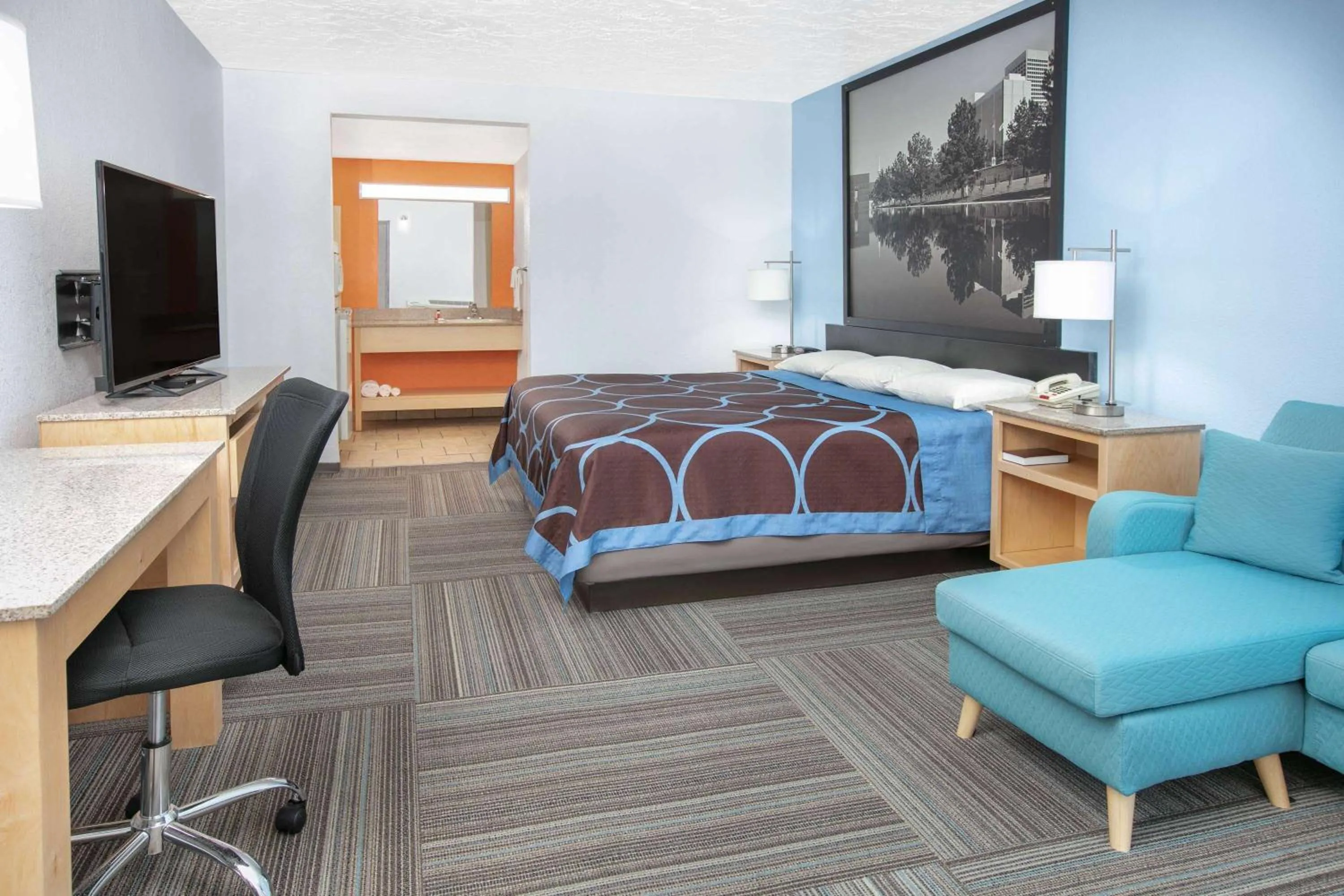 Photo of the whole room in Super 8 by Wyndham City of Moore