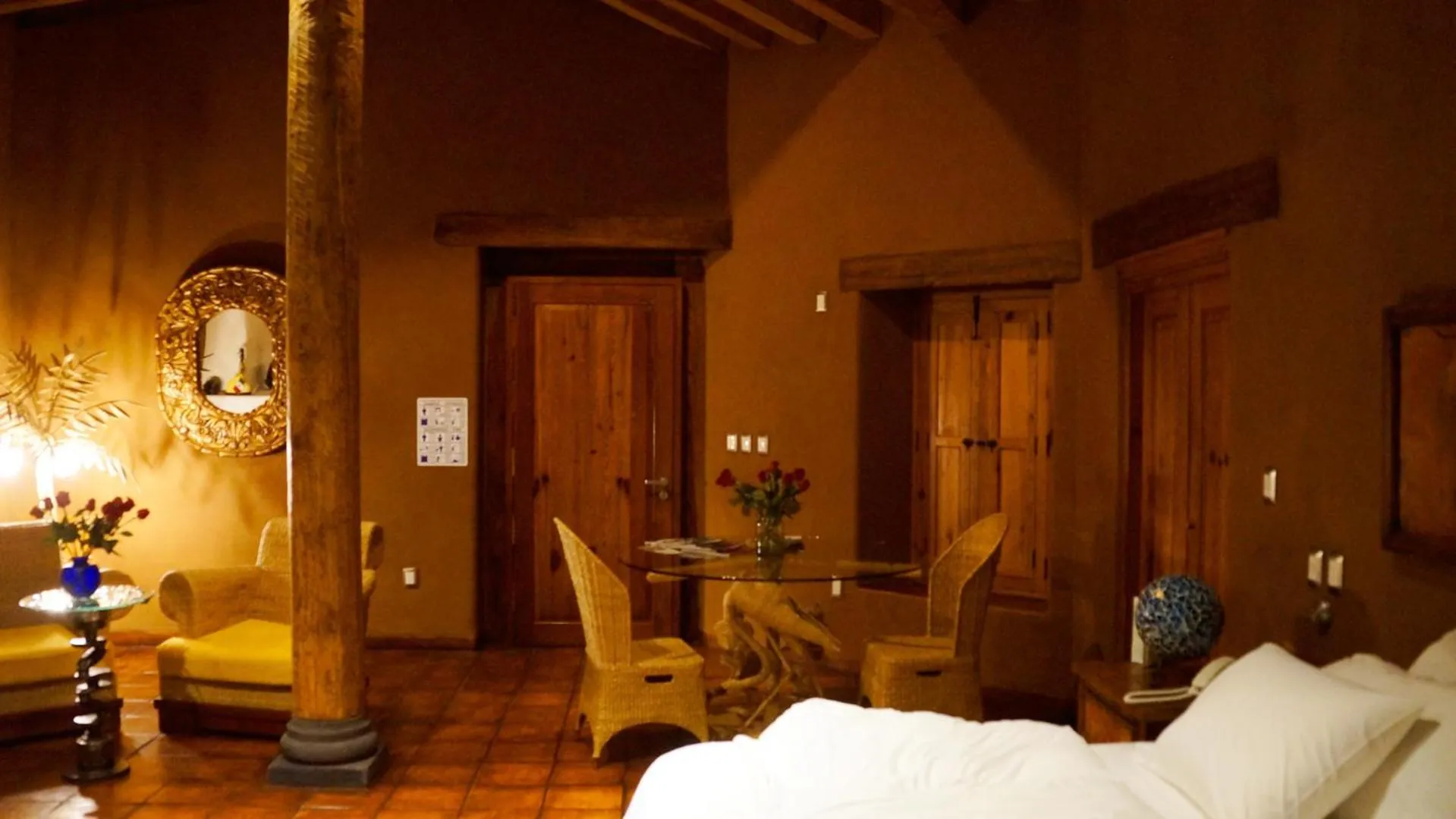 Living room in Hacienda Ucazanaztacua