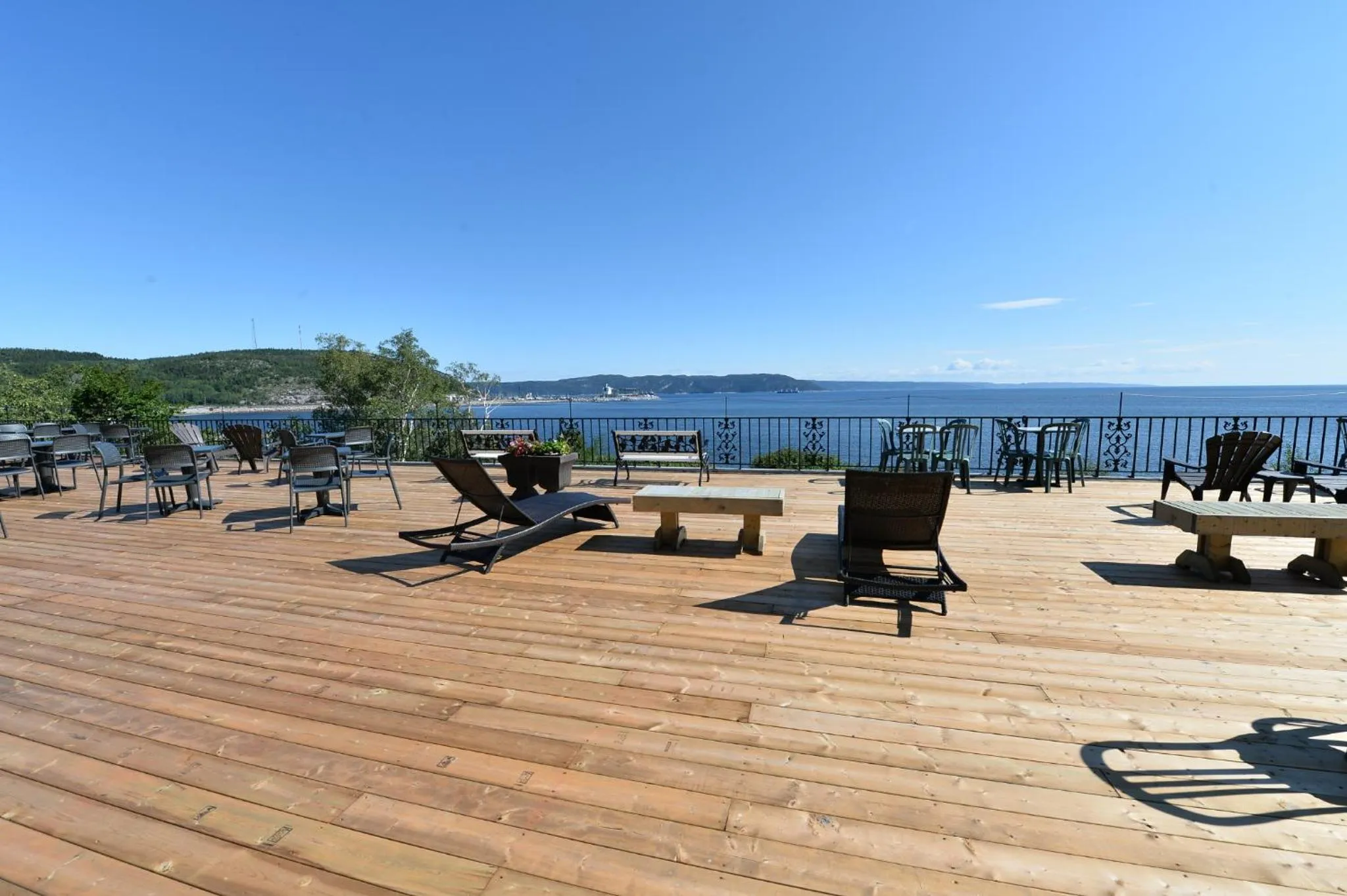 Balcony/Terrace in Hôtel le Manoir Baie-Comeau