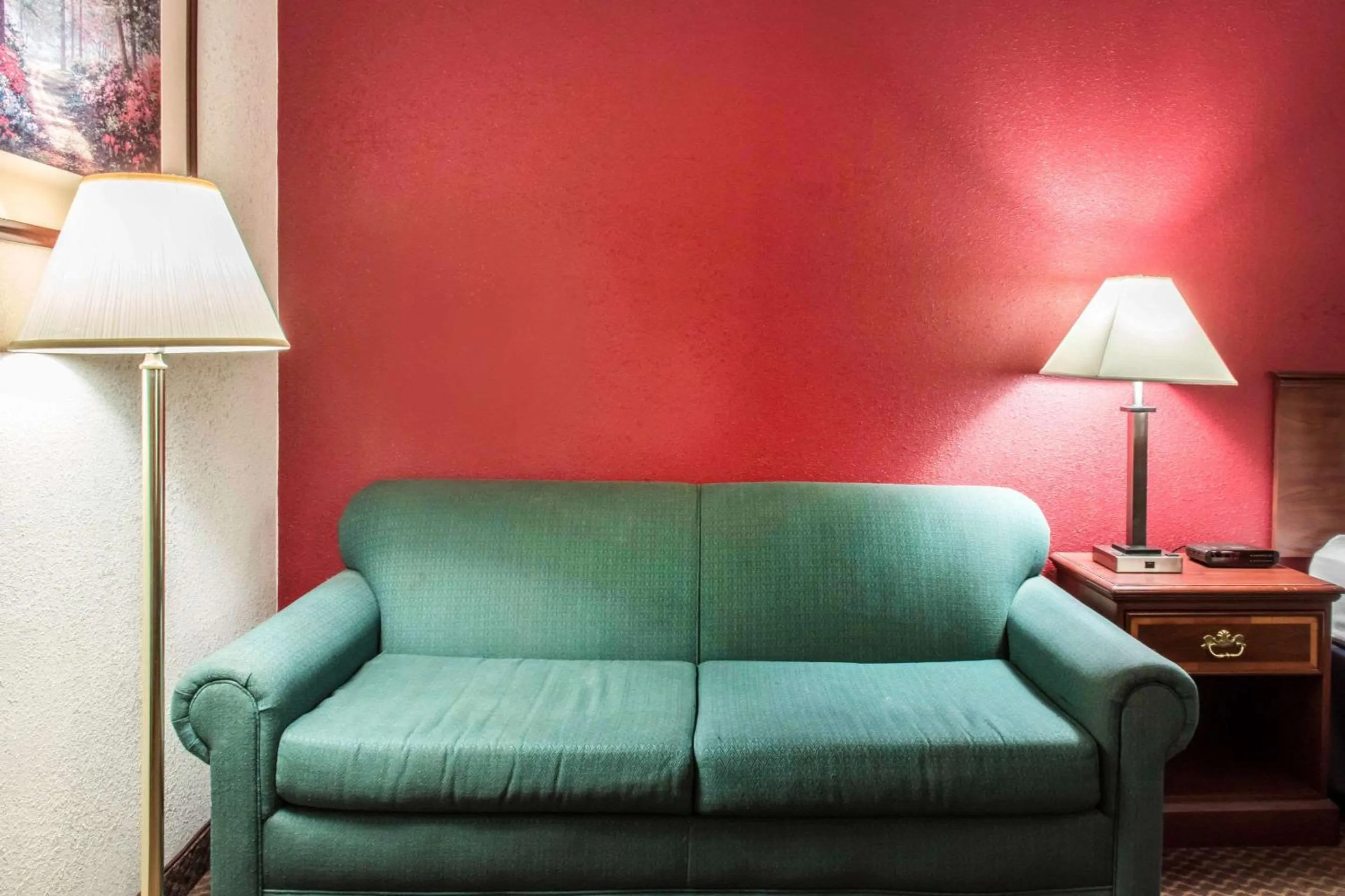 Photo of the whole room in Econo Lodge Carlisle Central