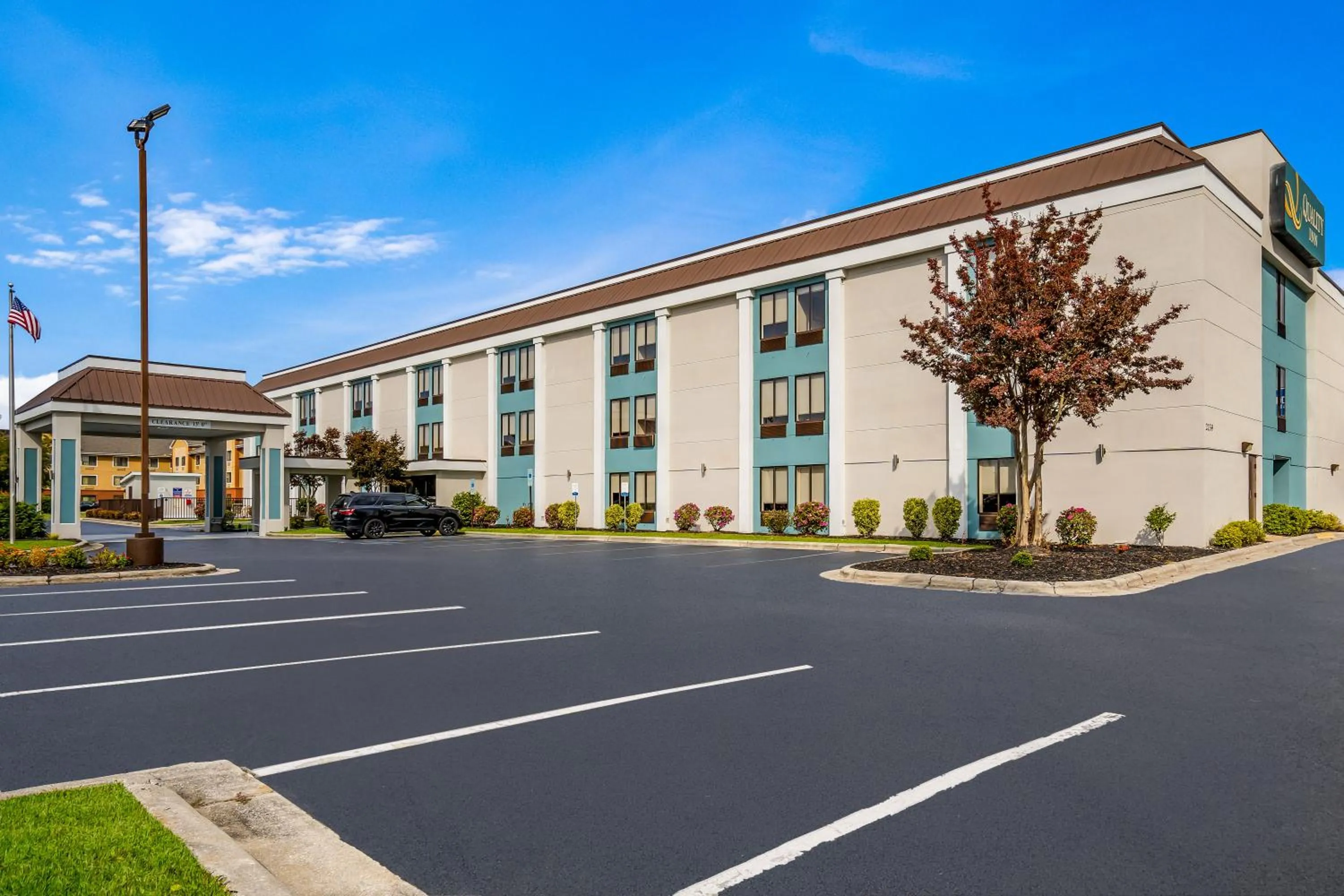 Property building in Quality Inn Jacksonville near Camp Lejeune