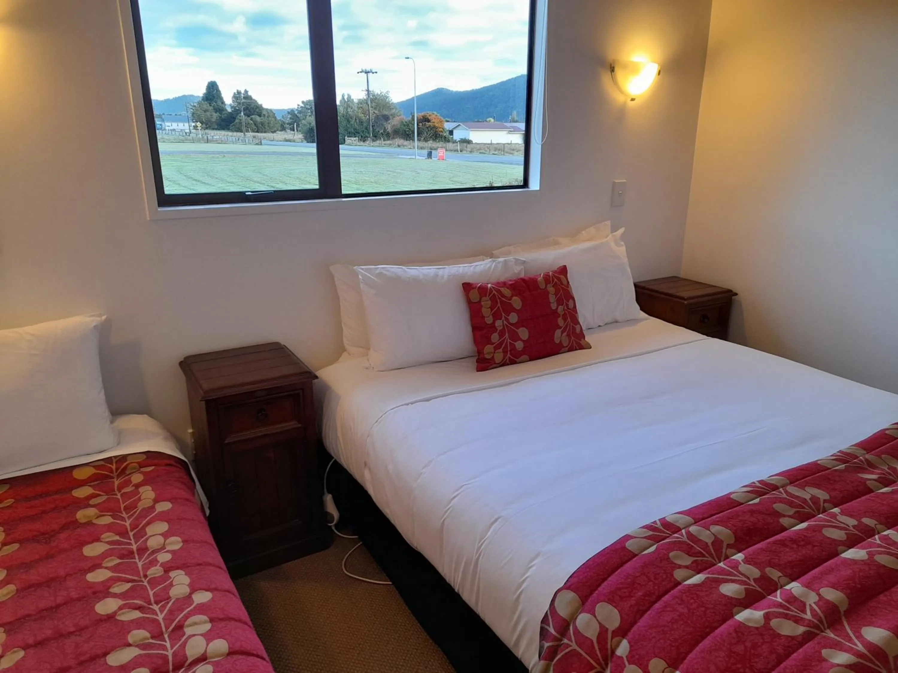 Bedroom, Bed in Lake Matheson Motel