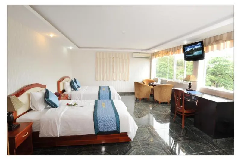 Photo of the whole room, Bed in Song Thu hotel