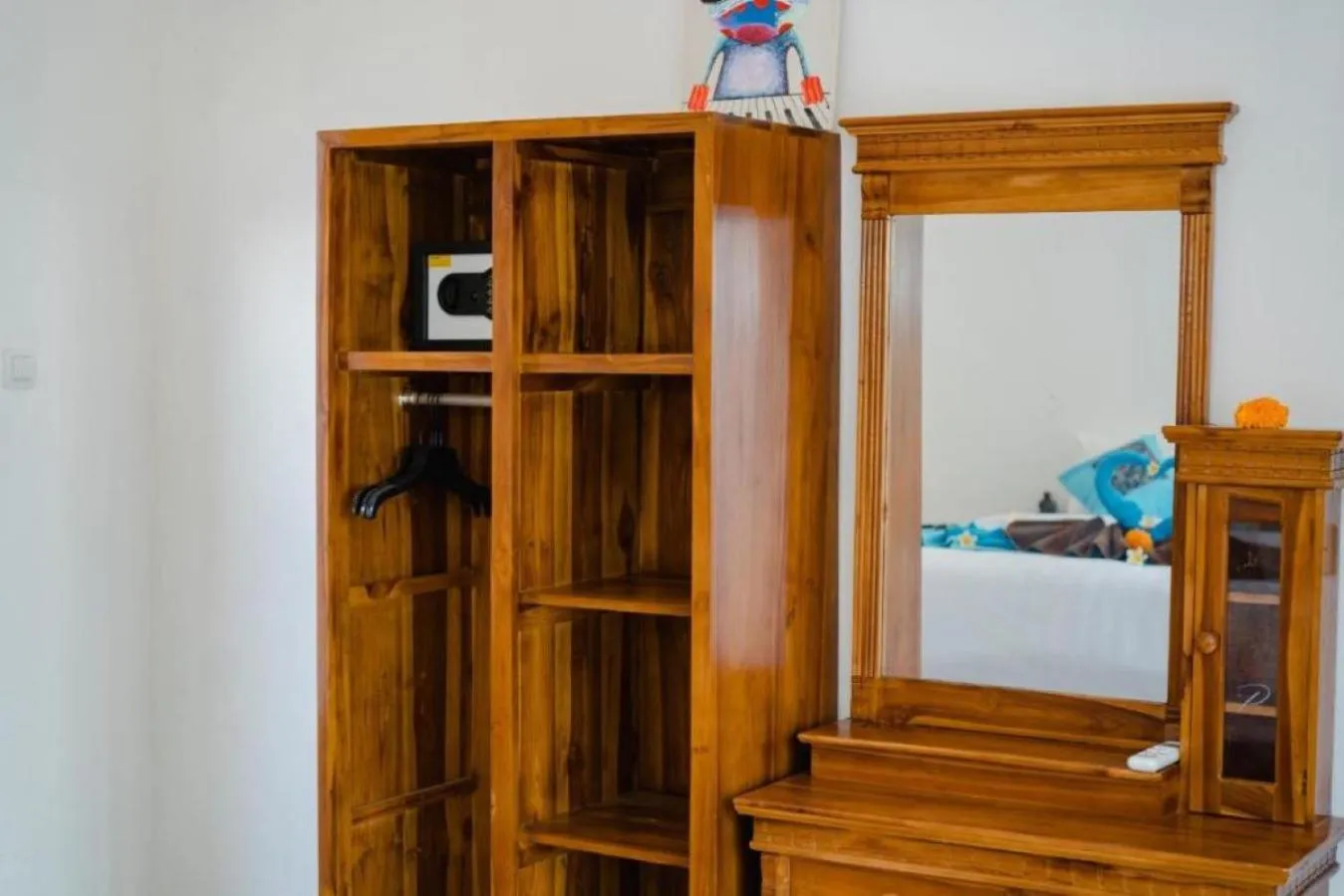 wardrobe in Sundi Villa Penida by ABM