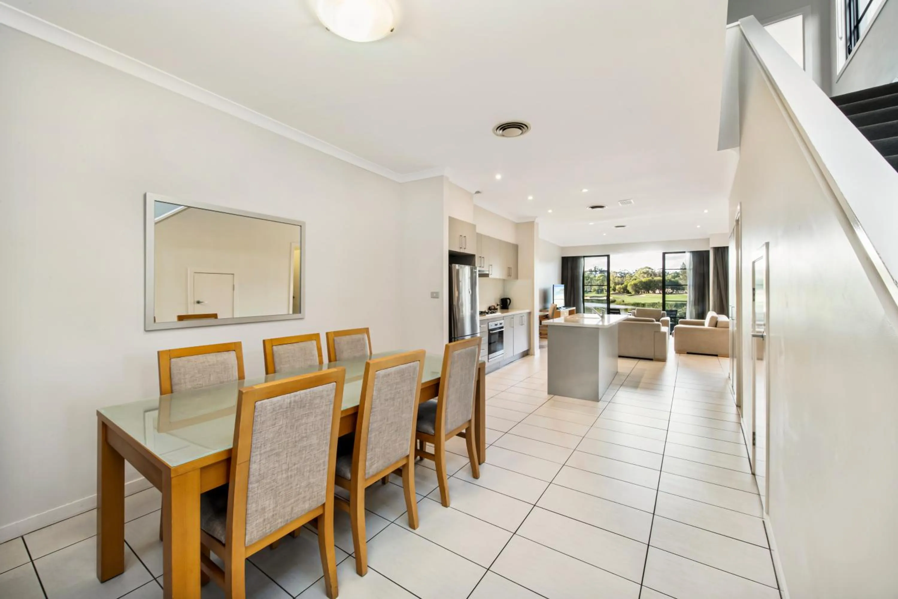 Kitchen or kitchenette in Mercure Kooindah Waters Central Coast