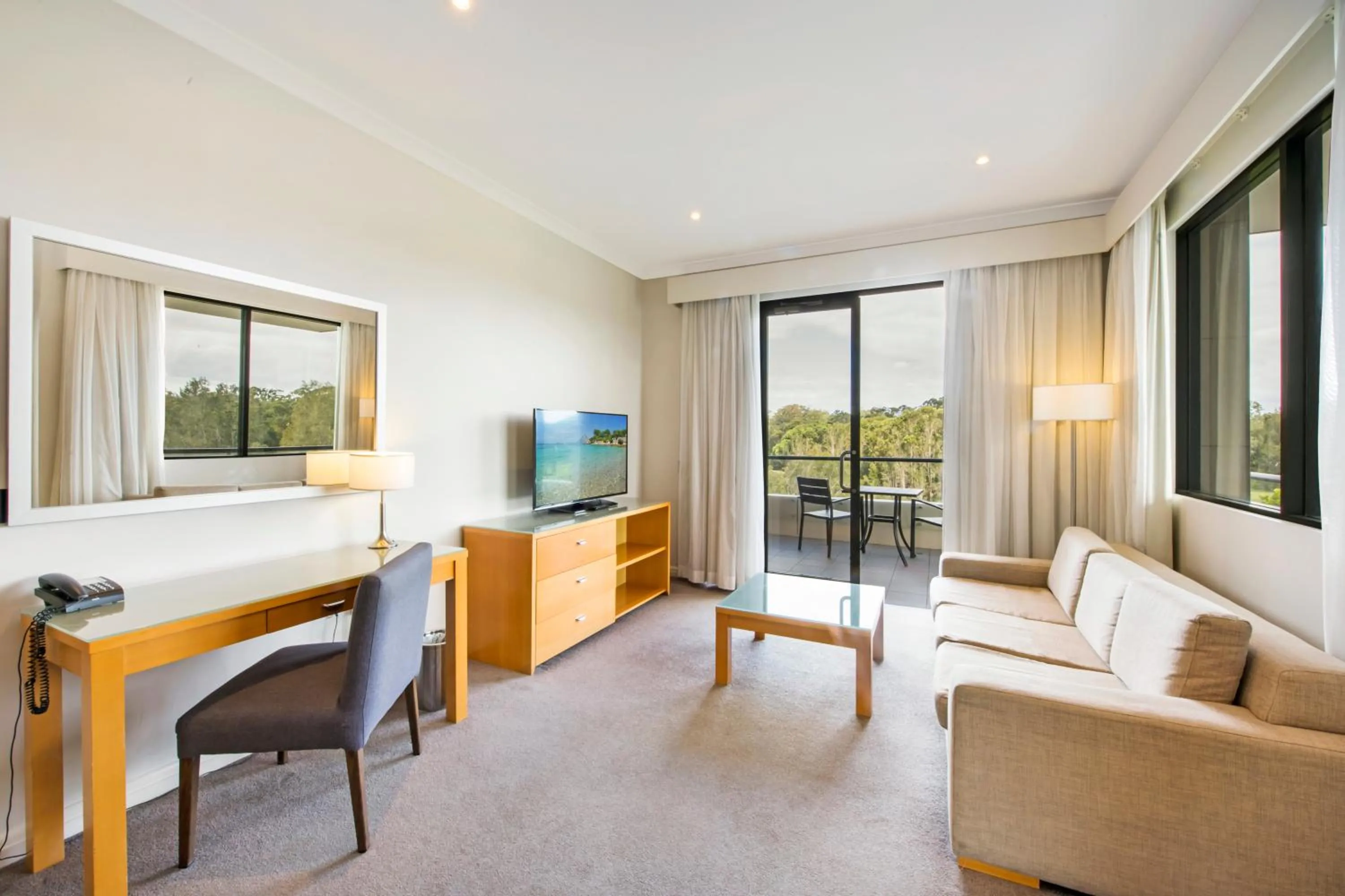Seating area in Mercure Kooindah Waters Central Coast