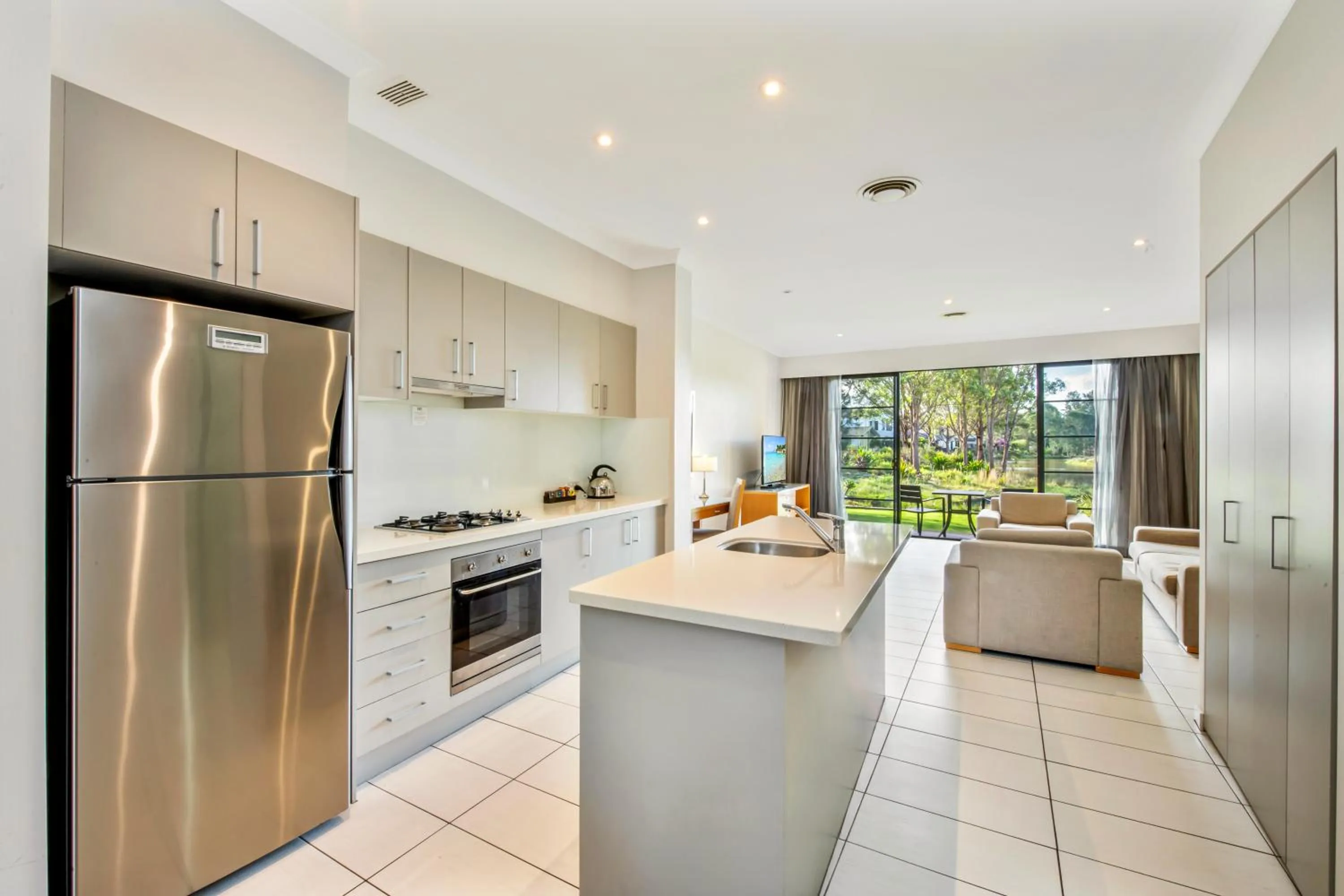 kitchen in Mercure Kooindah Waters Central Coast