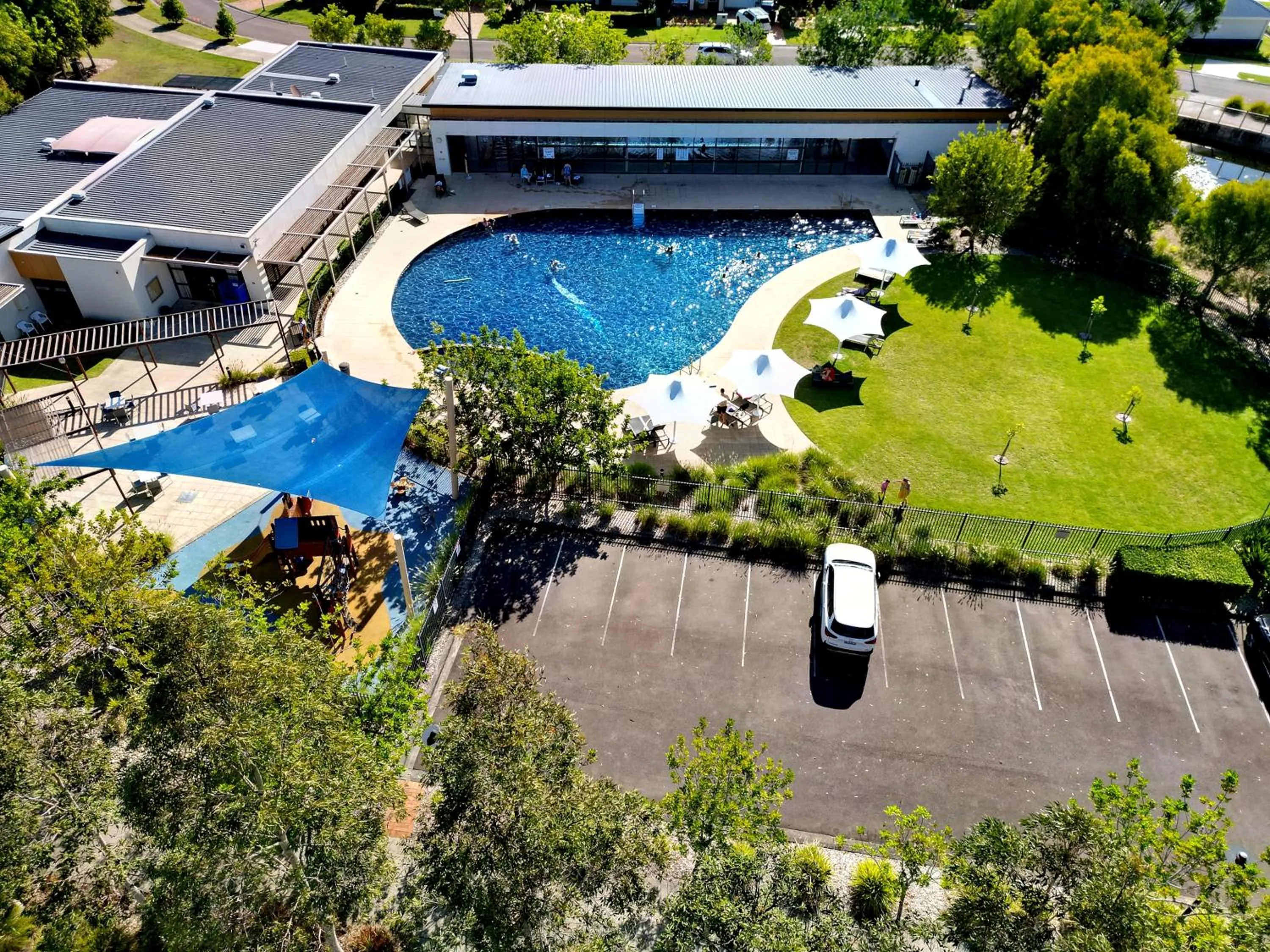 Swimming pool in Mercure Kooindah Waters Central Coast