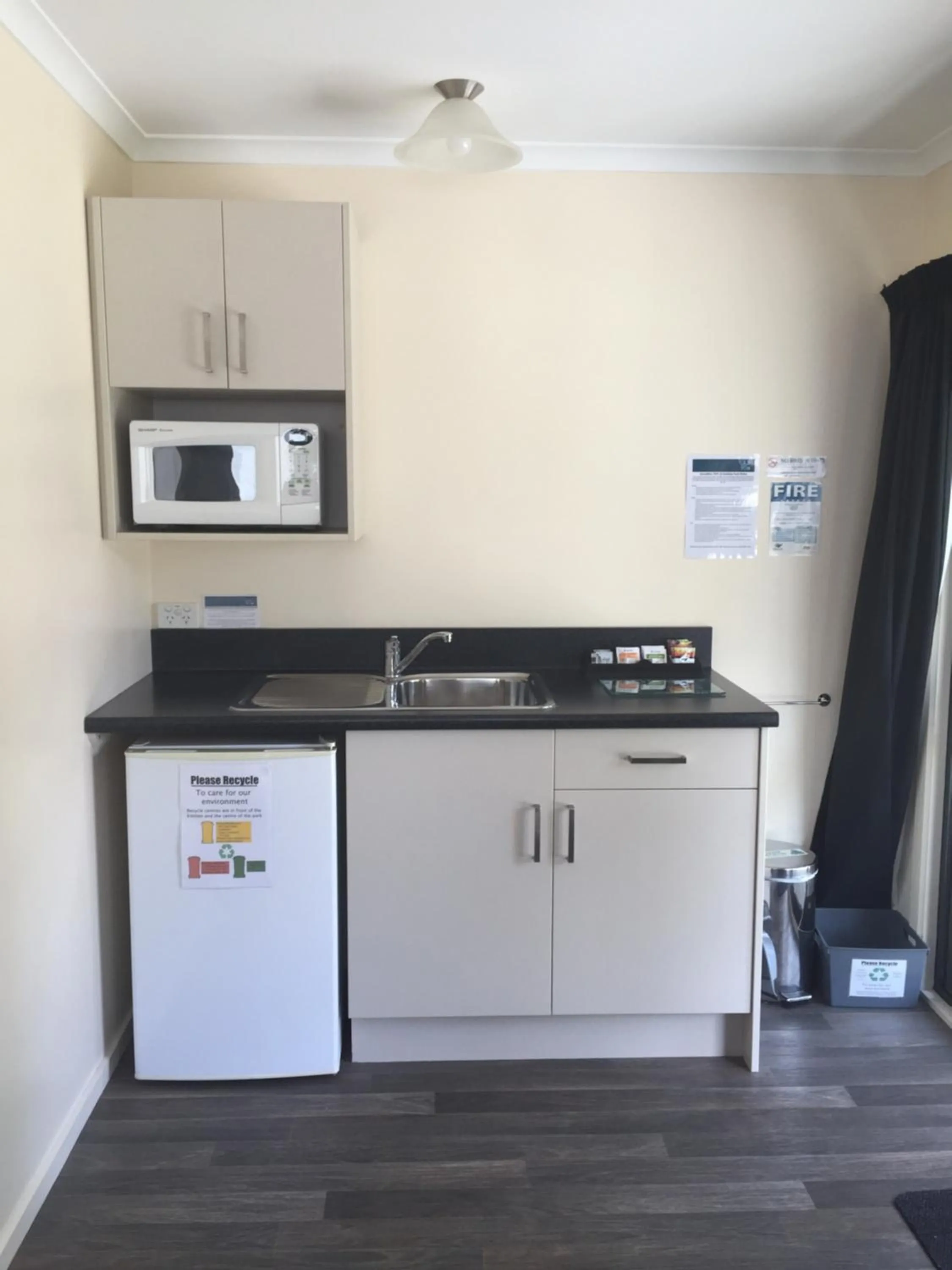 Kitchen or kitchenette in Geraldine TOP 10 Holiday Park