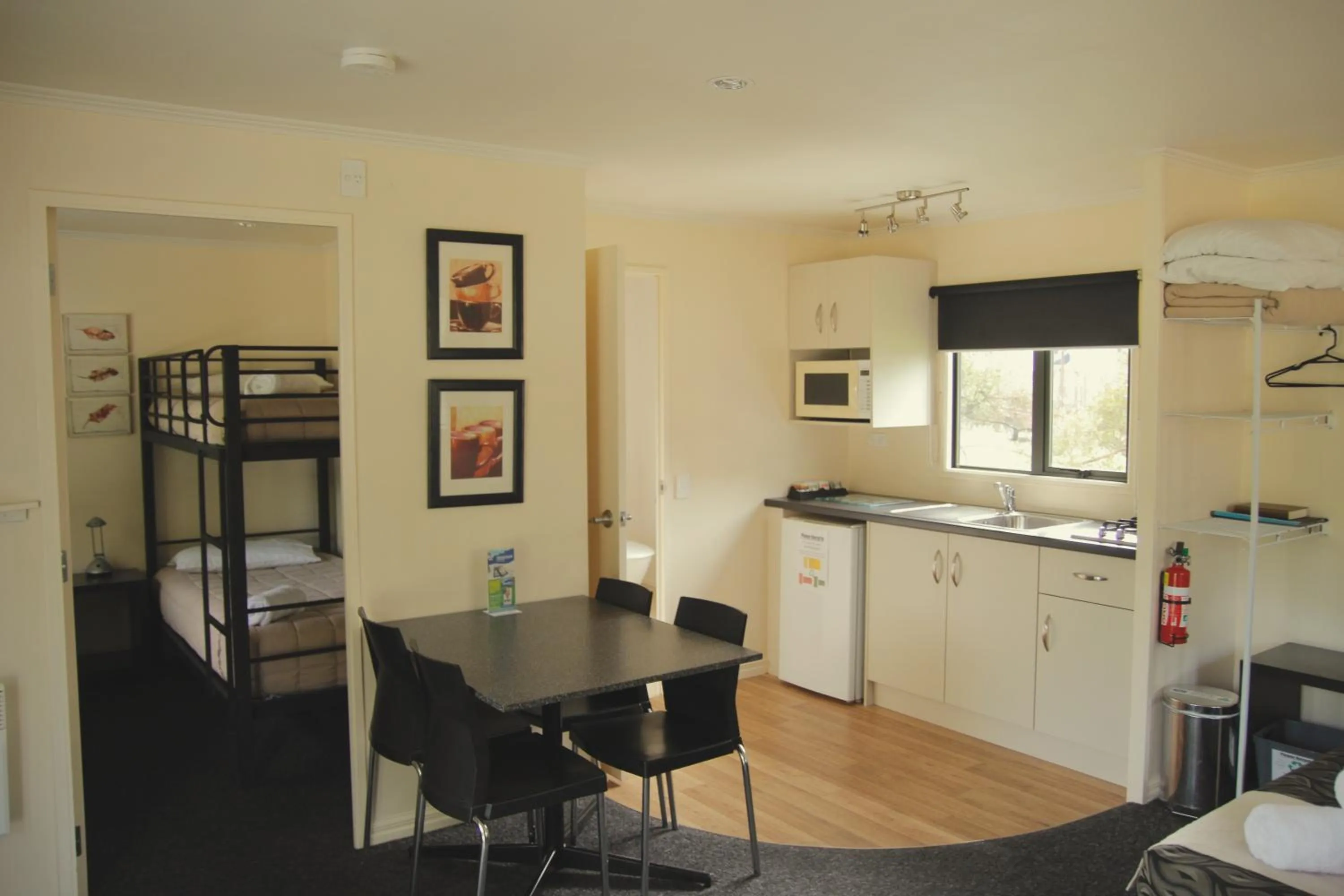 Kitchen or kitchenette in Geraldine TOP 10 Holiday Park