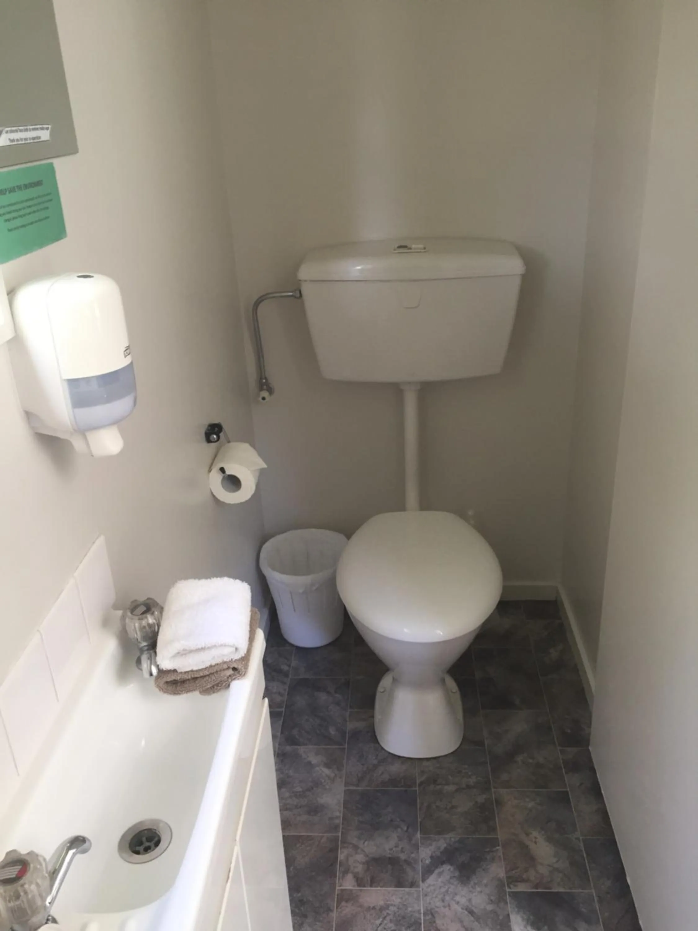 Bathroom in Geraldine TOP 10 Holiday Park