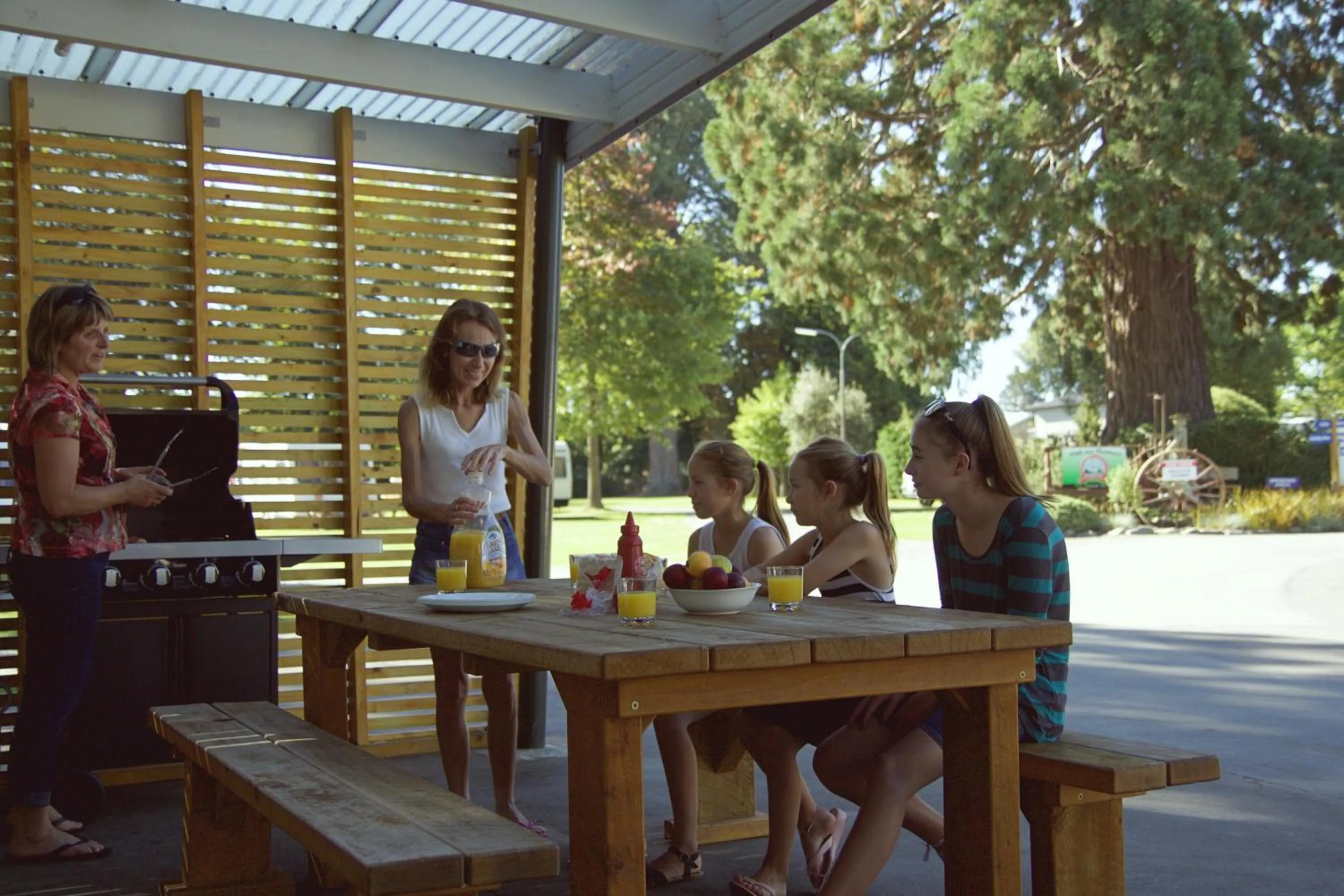 BBQ facilities in Geraldine TOP 10 Holiday Park