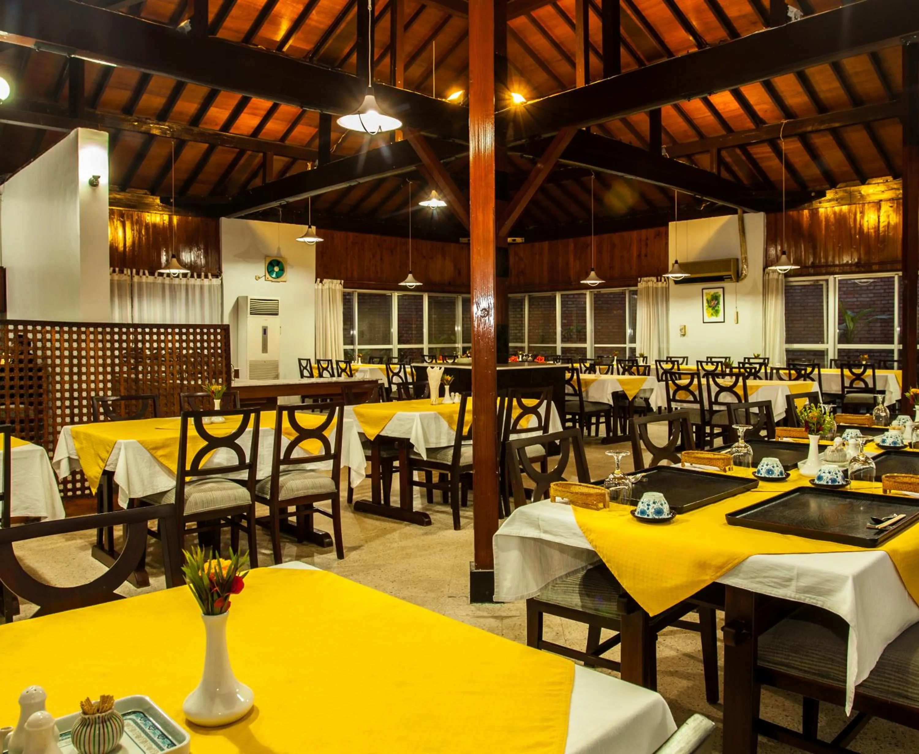 Restaurant/places to eat in Hokke Lumbini