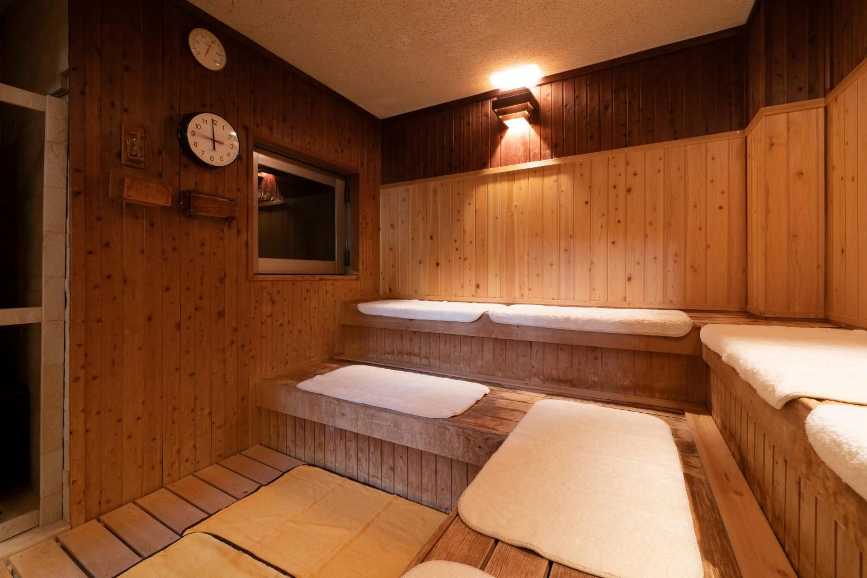 Sauna, Bed in Hotel Monzennoyu